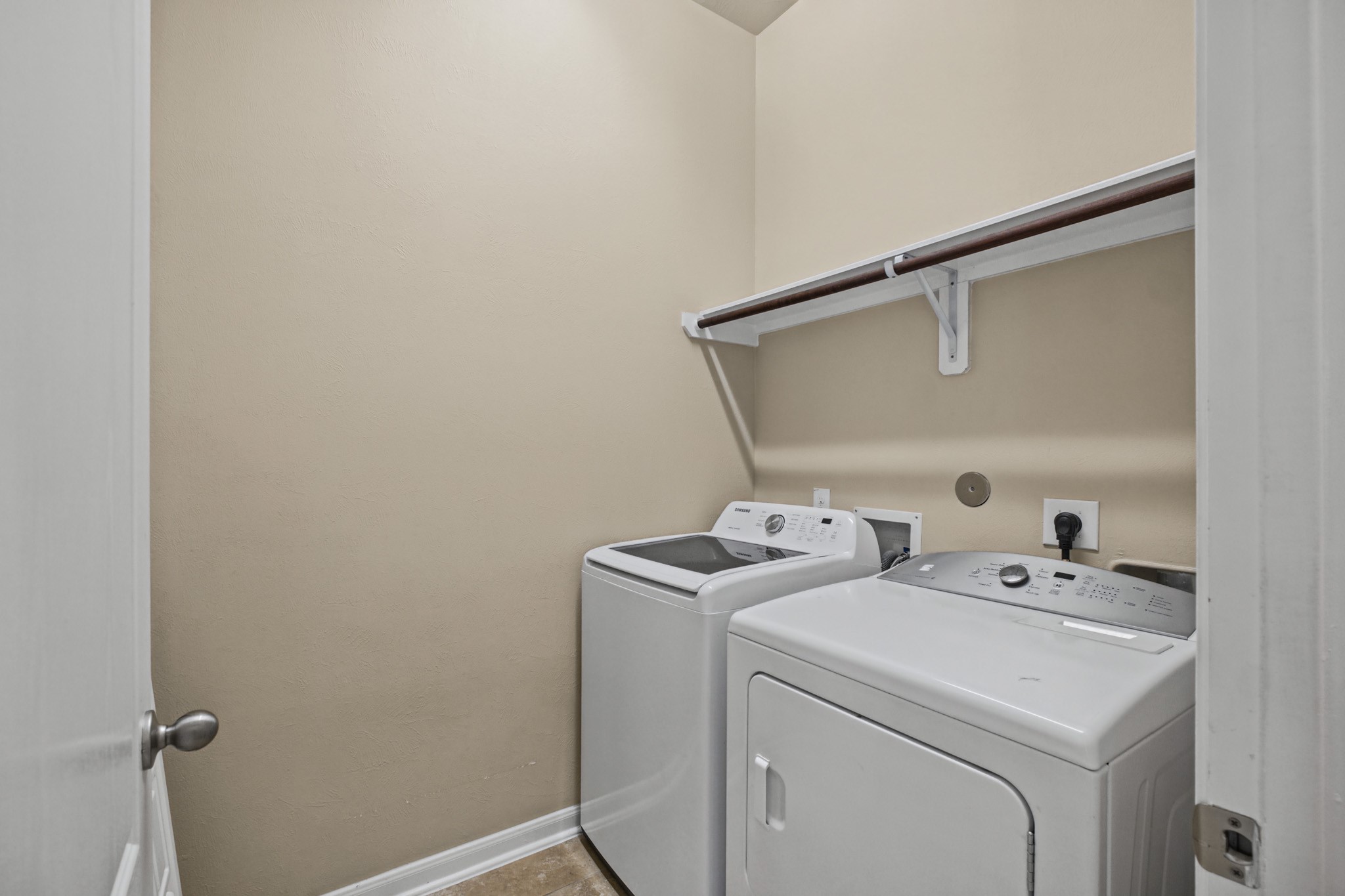 20723 Waterfall Rain Court Property Photo 15