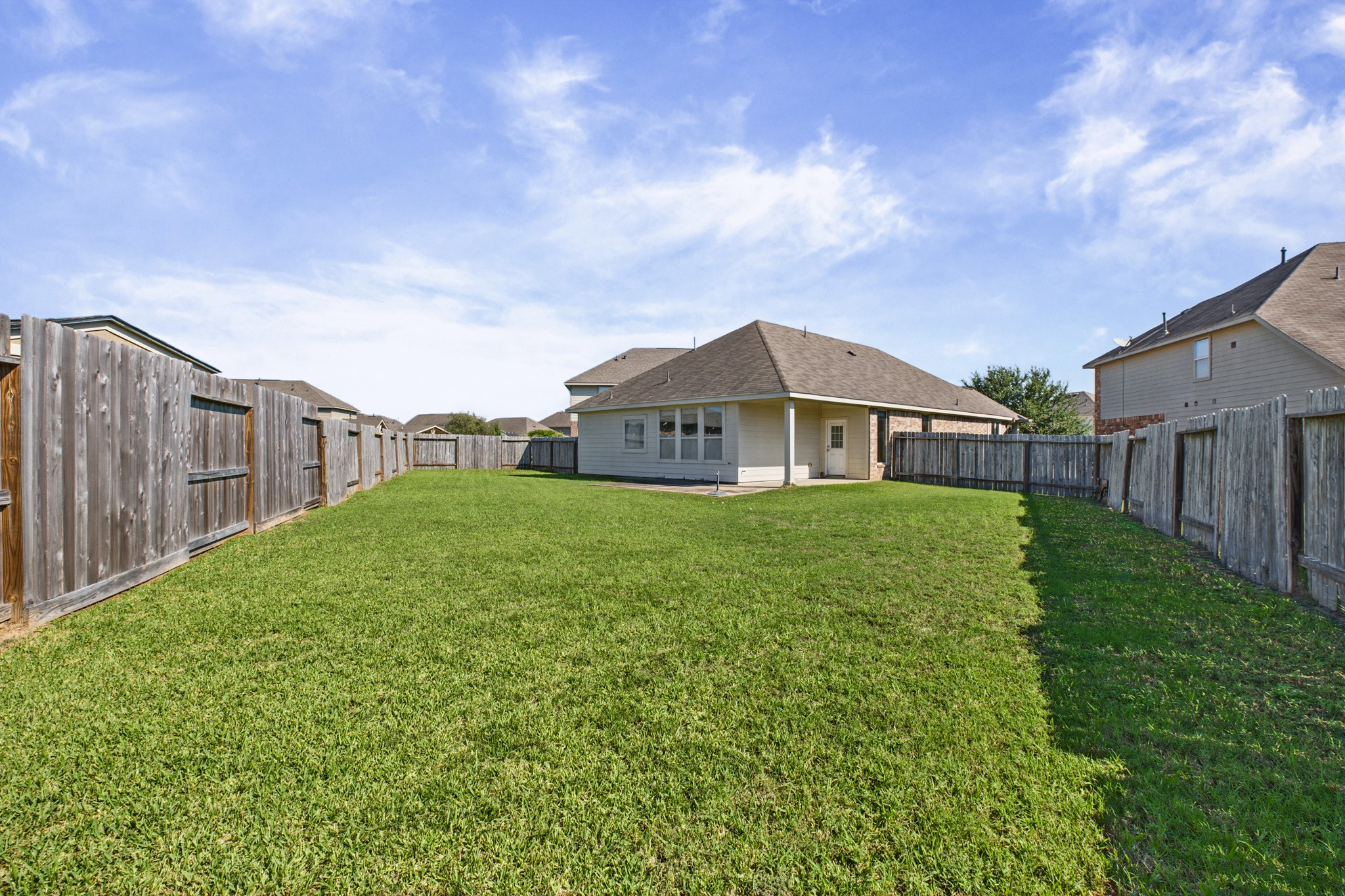 20723 Waterfall Rain Court Property Photo 32
