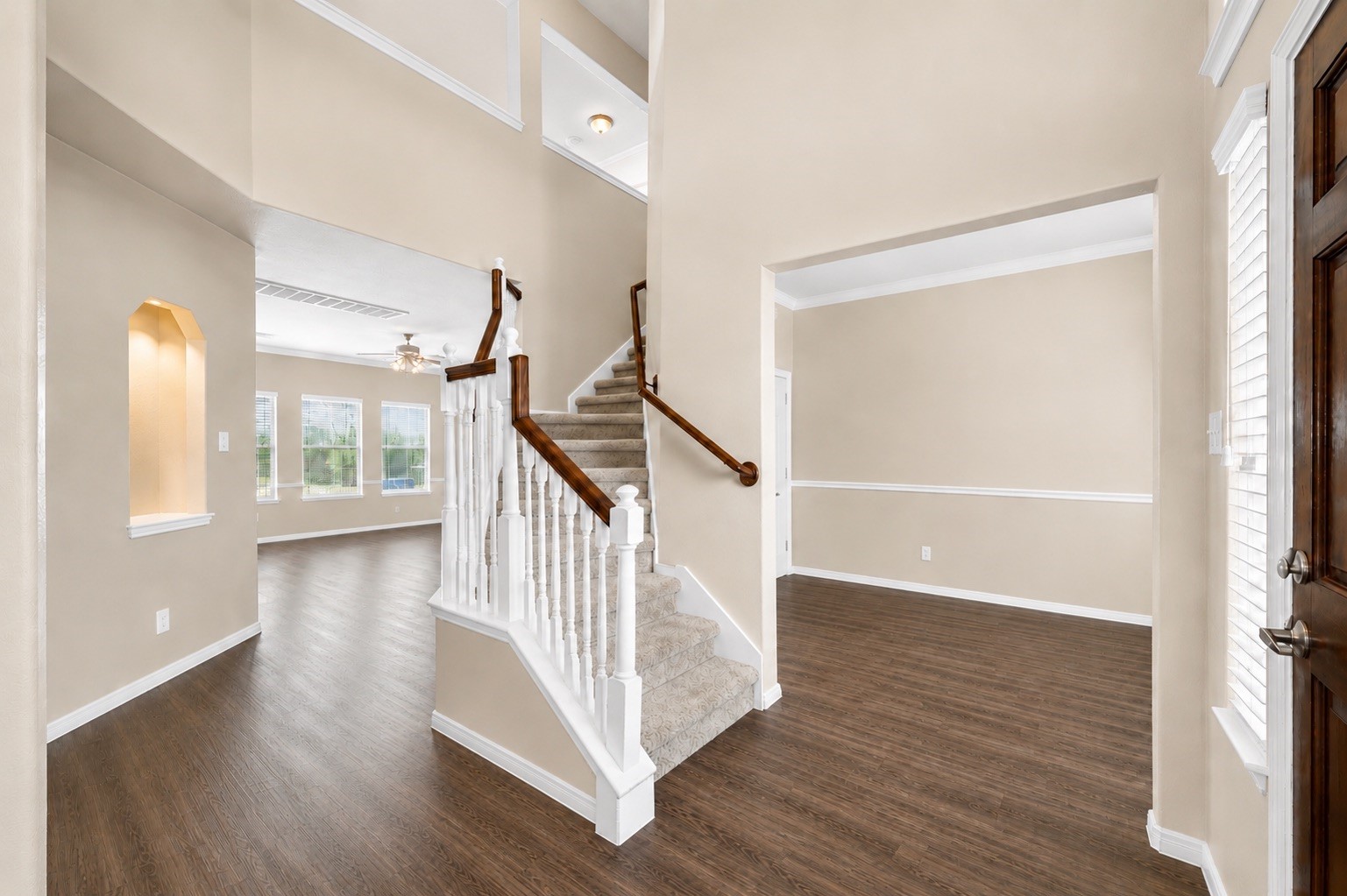 3821 Houston Lake Drive Property Photo 4