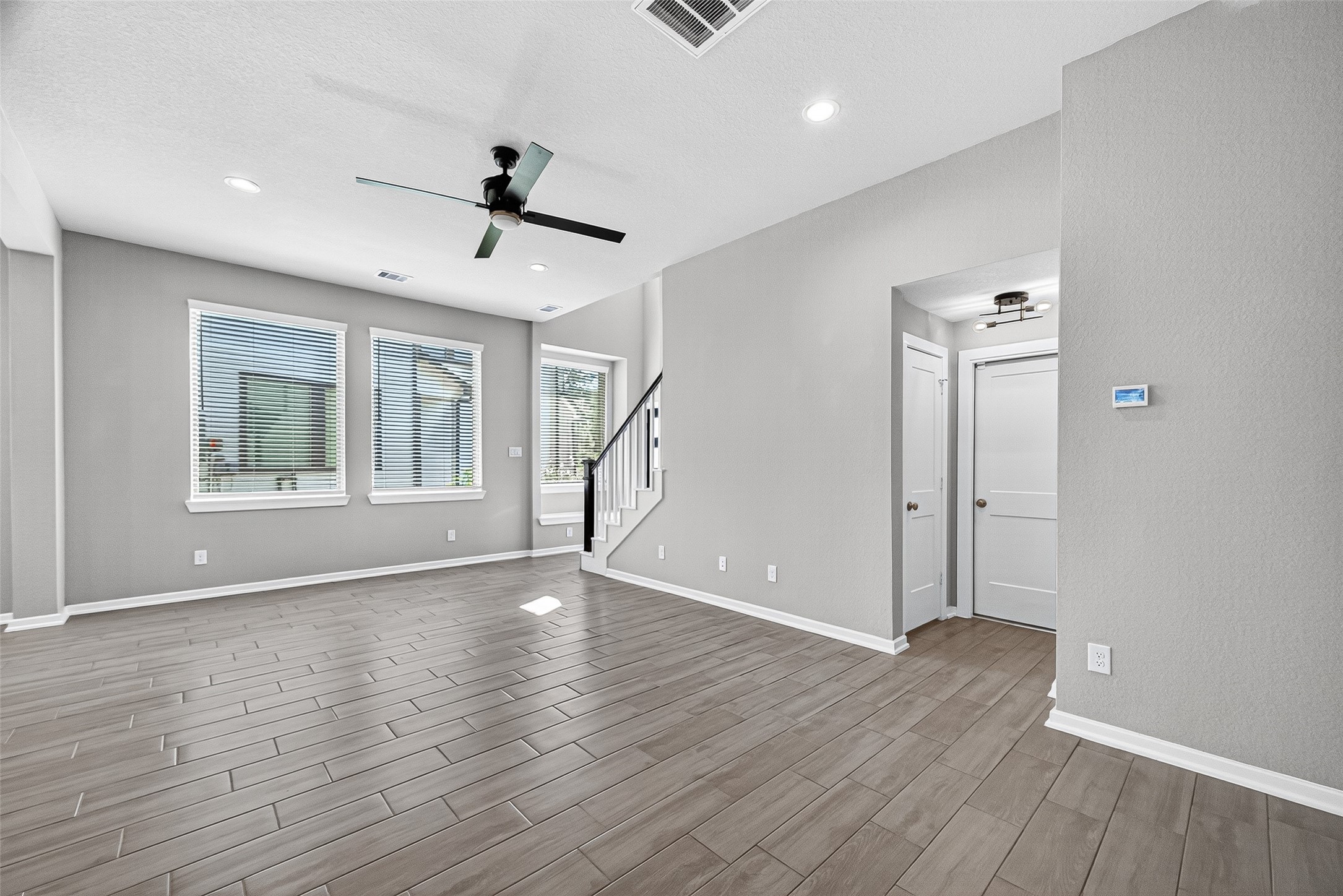 477 Long Leaf Pine Dr Property Photo 3
