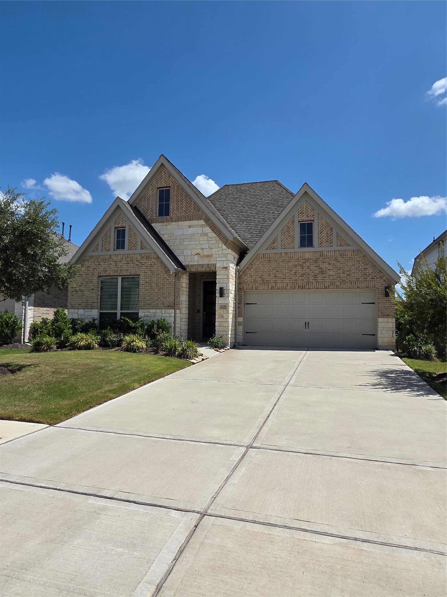 29439 Pearwood Drive Property Photo 2