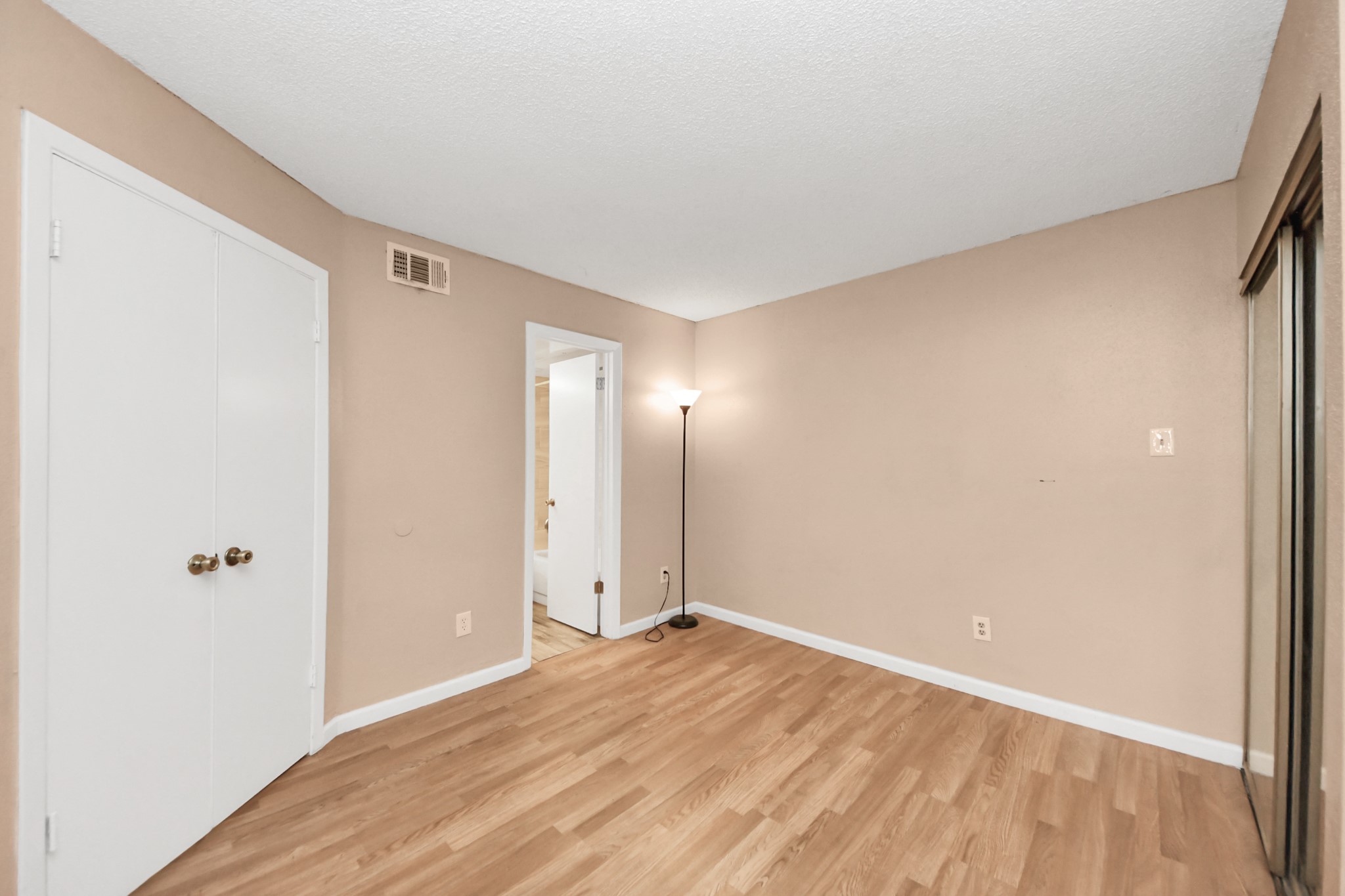 10555 Turtlewood Court 1510 Property Photo 25