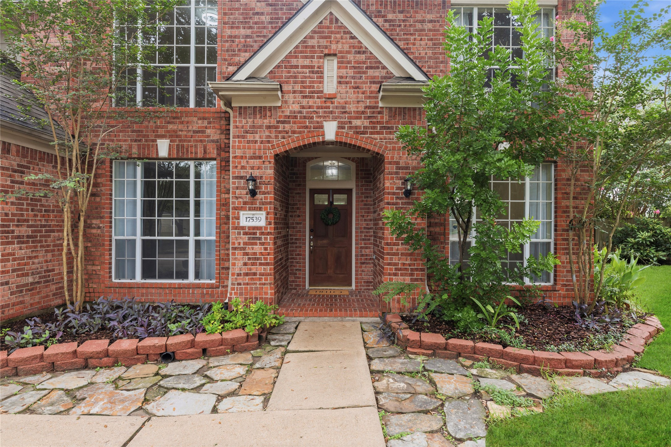 17539 Aspen Ridge Court Property Photo 3