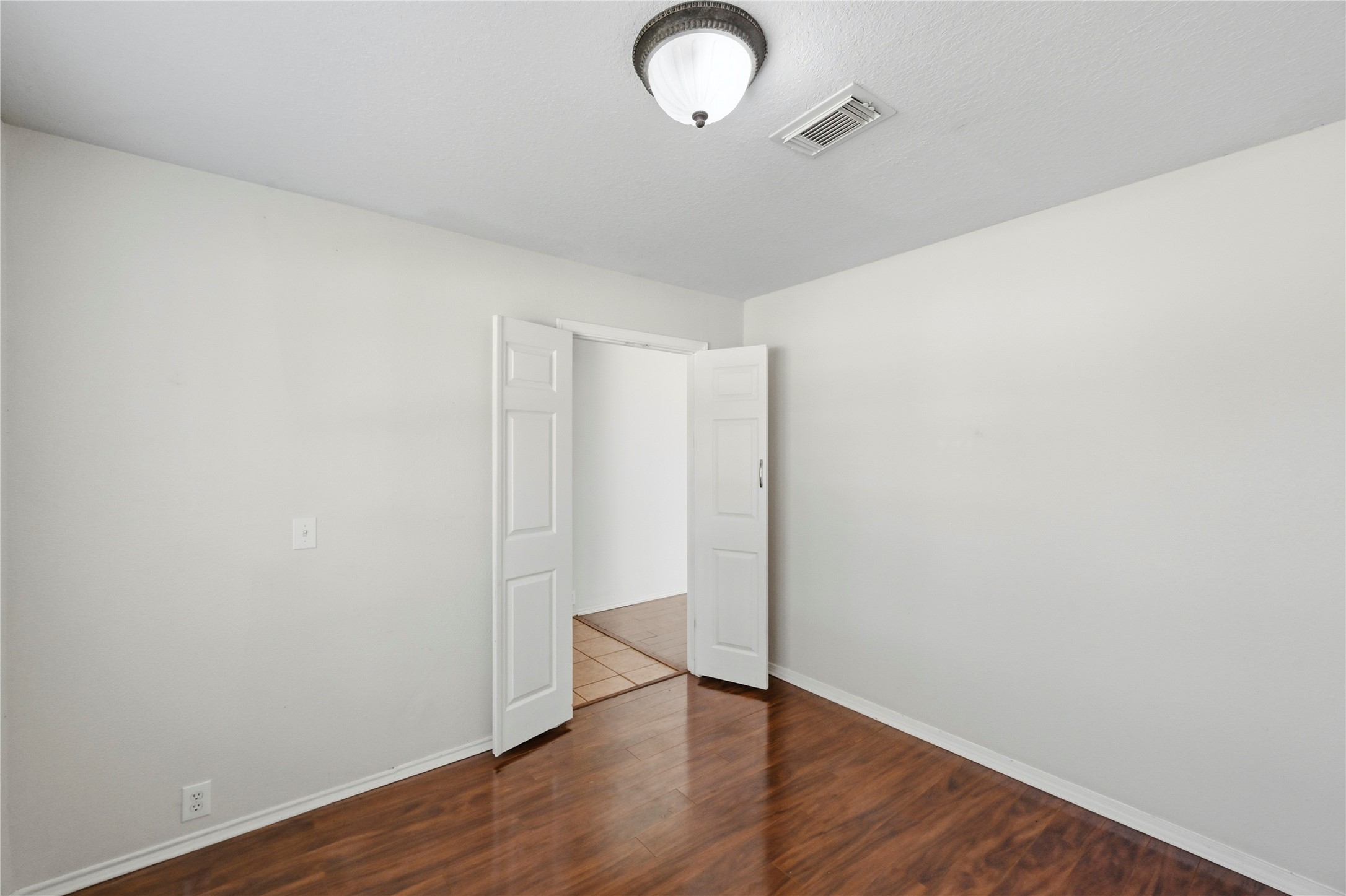 14954 Sugar Sands Drive Property Photo 5
