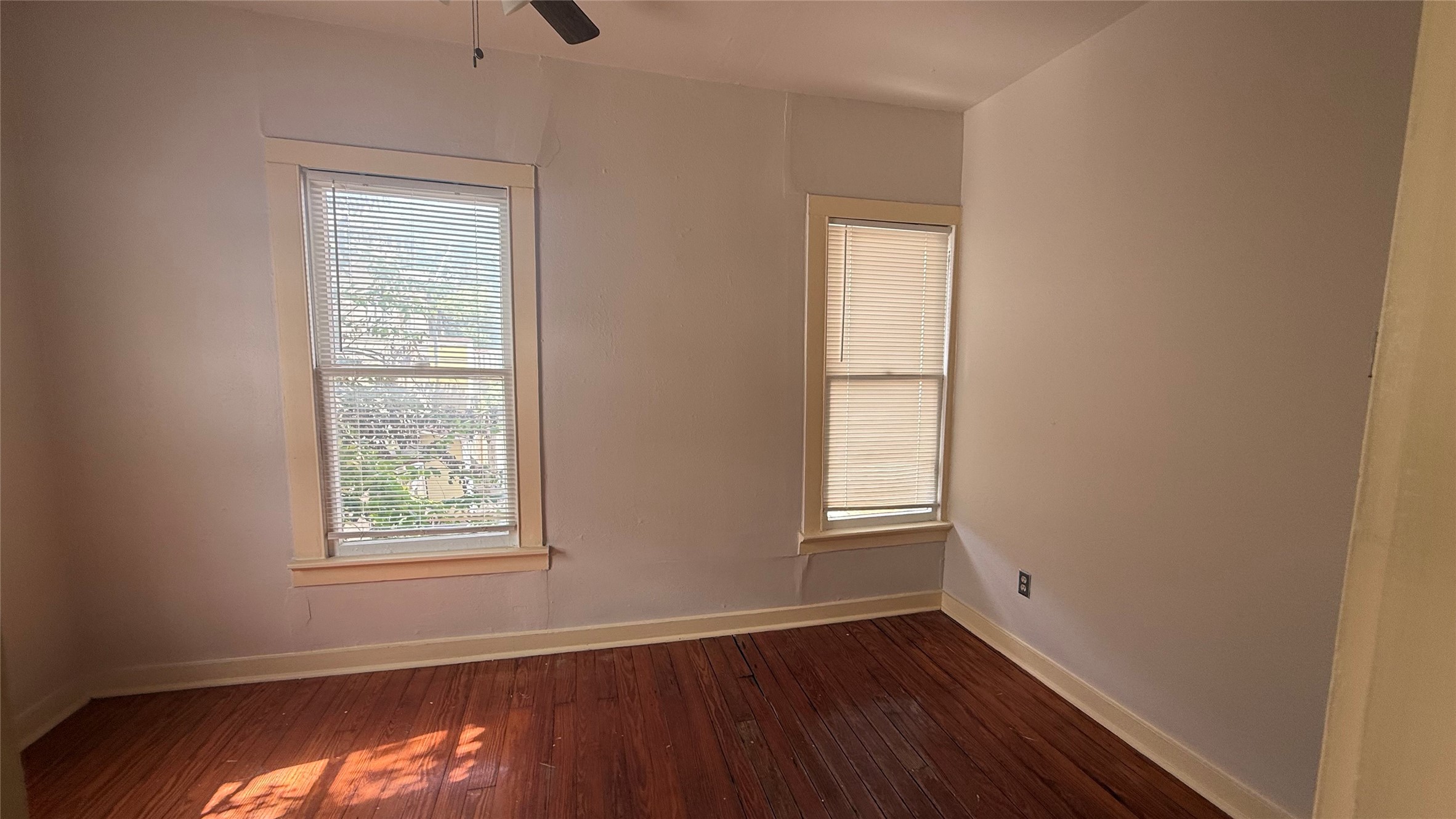 2010 Taft Street 04 Property Photo 9