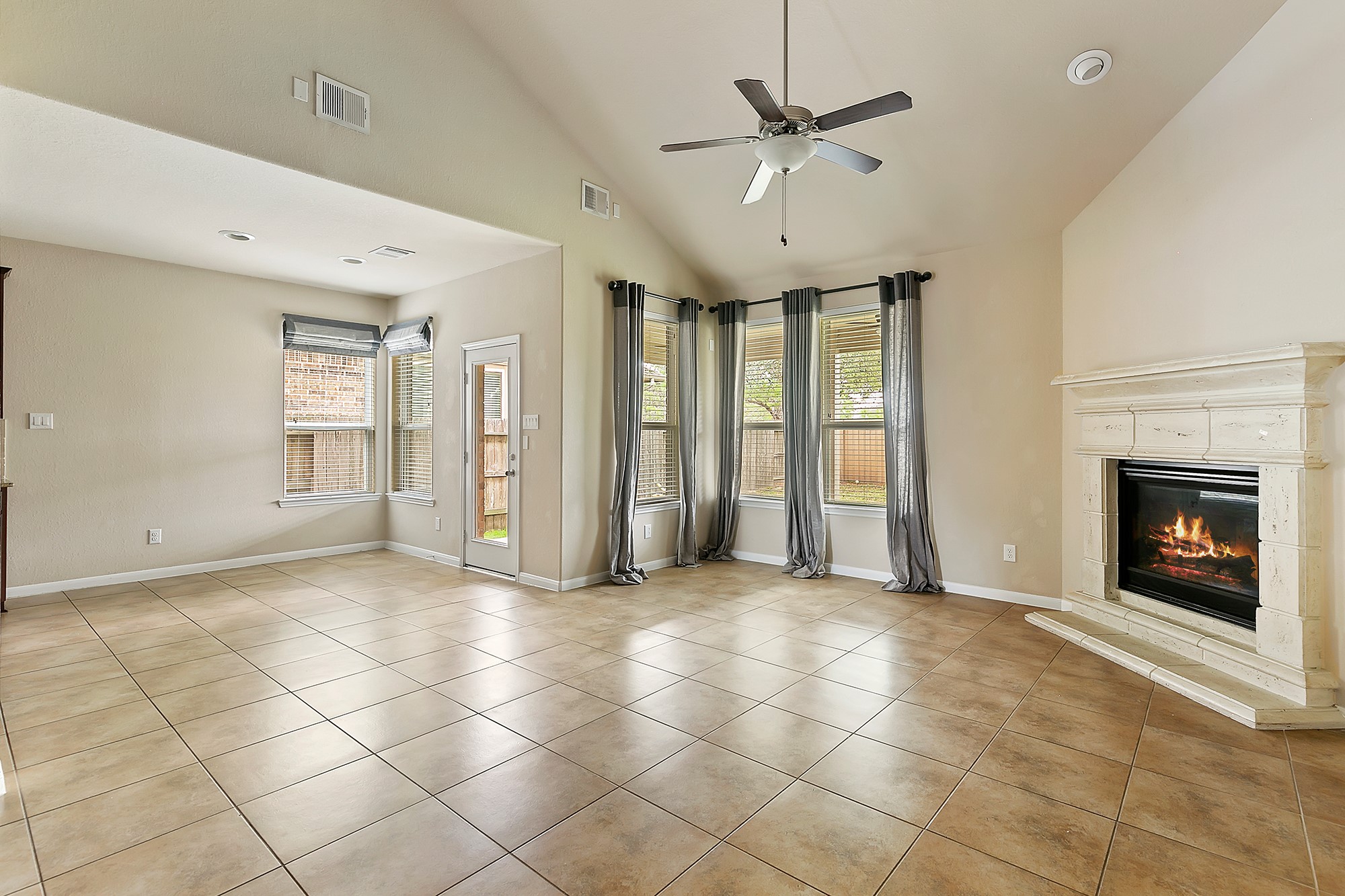 26315 Cedar Pine Drive Property Photo 12