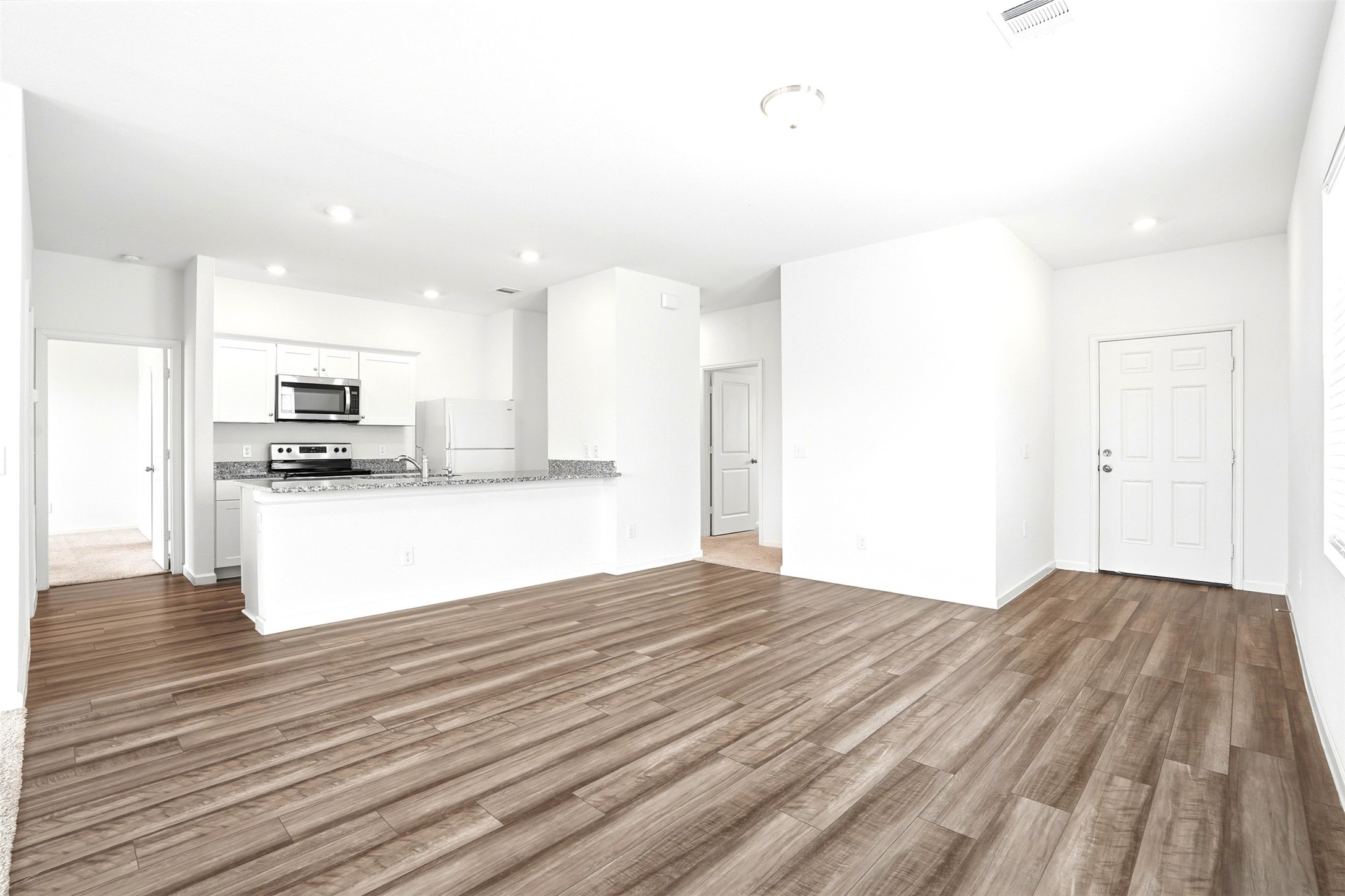 1028 Long Bay Court Property Photo 2