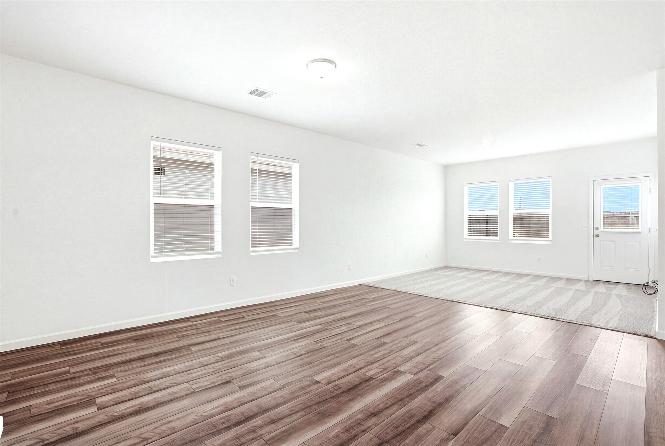 1028 Long Bay Court Property Photo 11