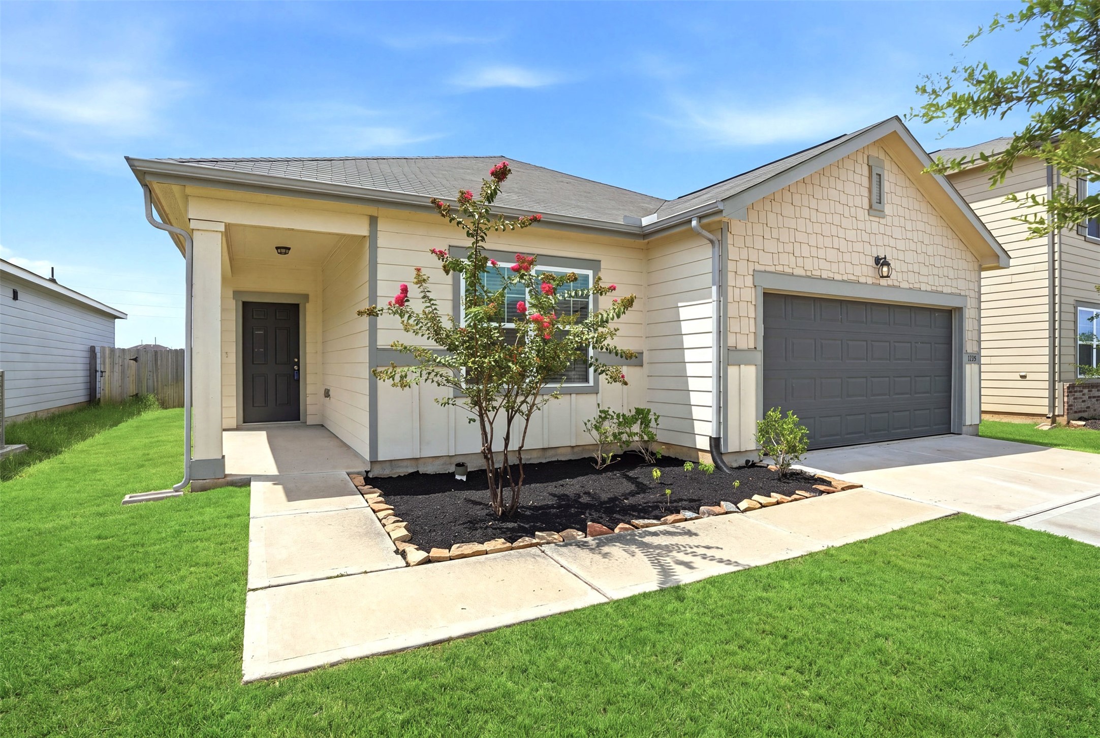 1028 Long Bay Court Property Photo 27