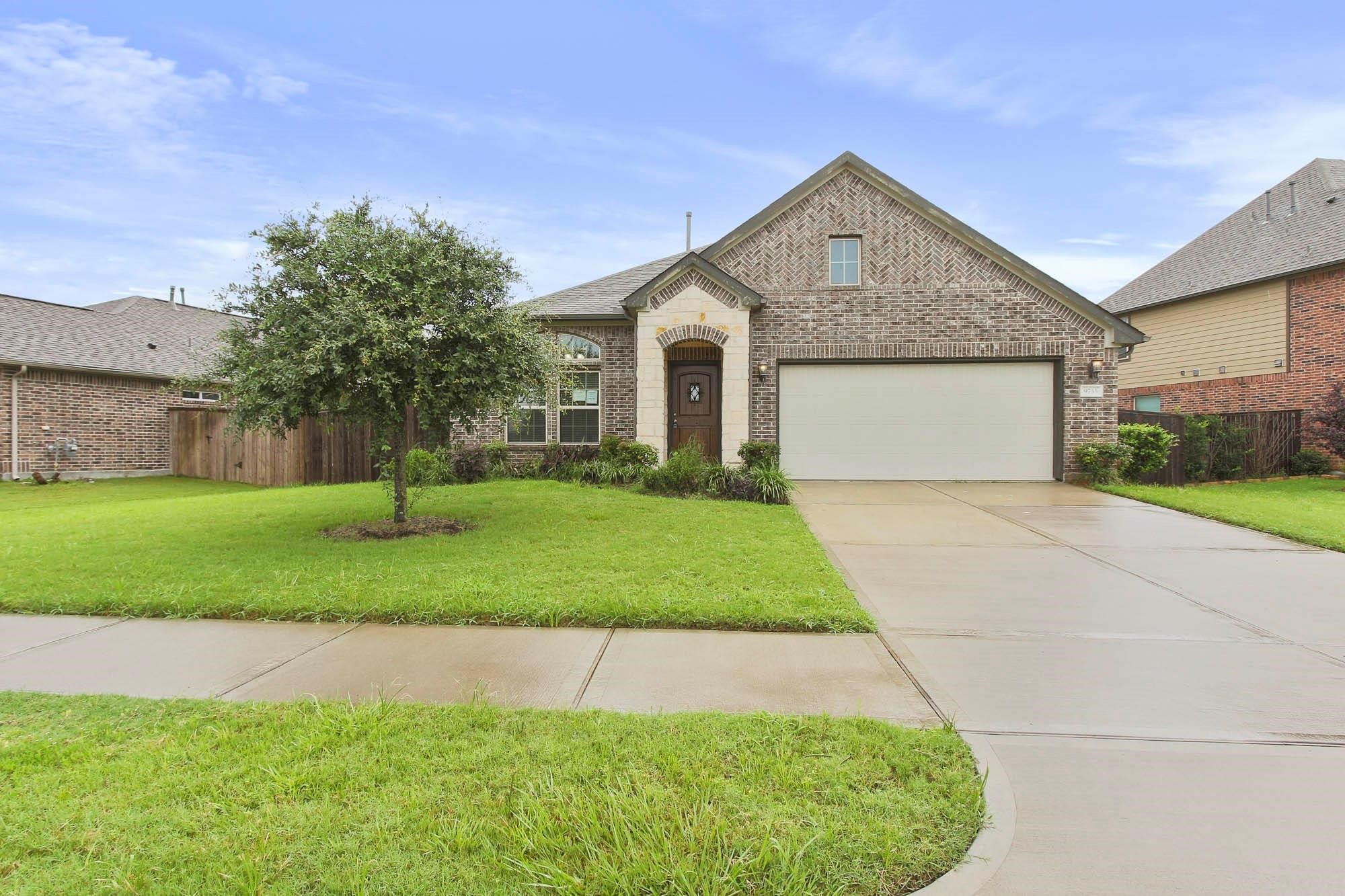 9735 Stratton Ridge Drive Property Photo 1