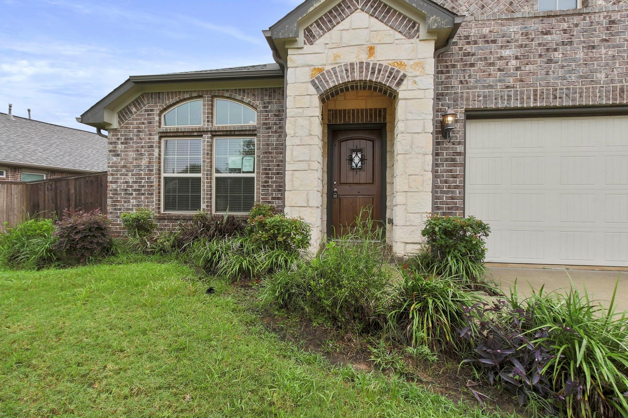 9735 Stratton Ridge Drive Property Photo 4