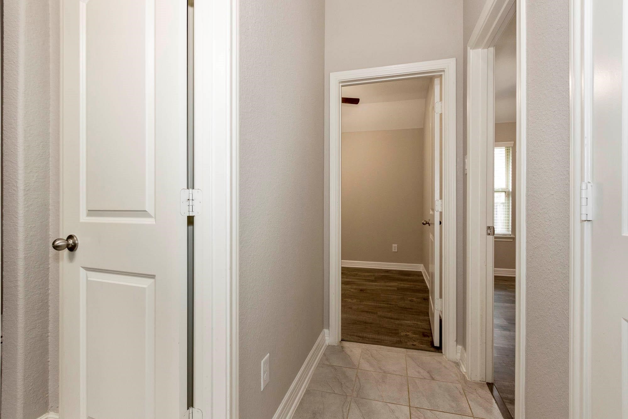 9735 Stratton Ridge Drive Property Photo 23