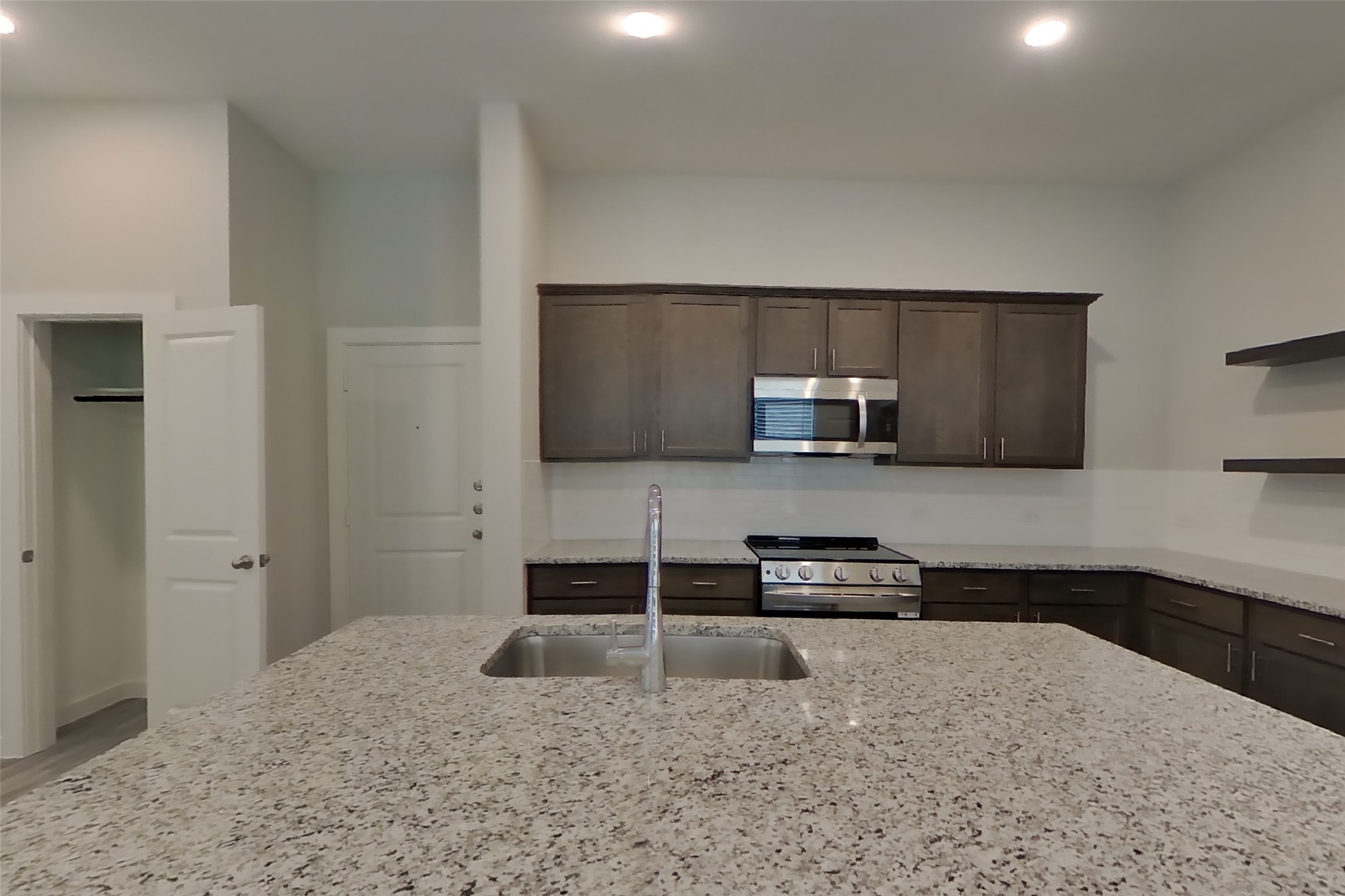 22638 Terrazzo Drive Property Photo 5