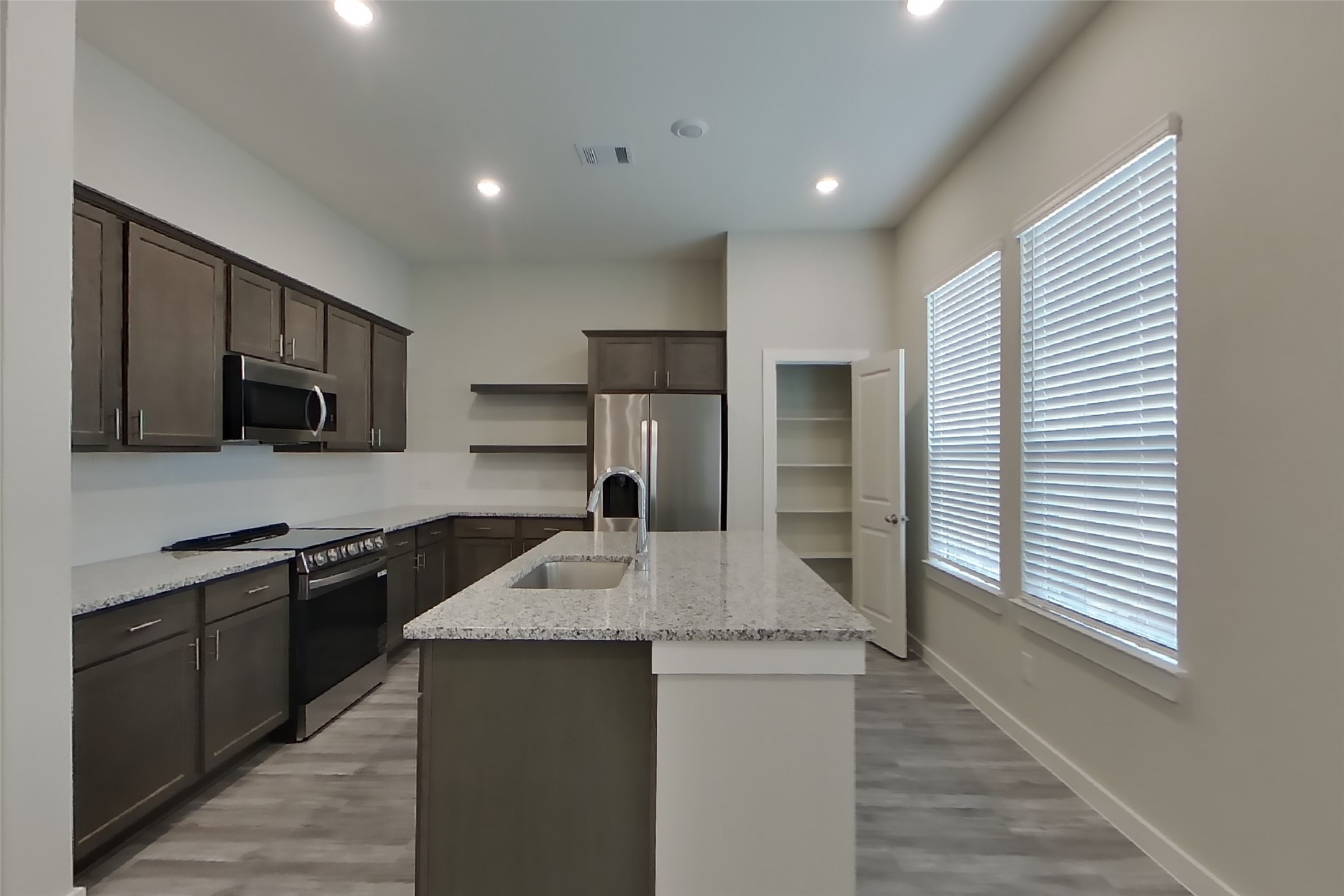 22638 Terrazzo Drive Property Photo 6