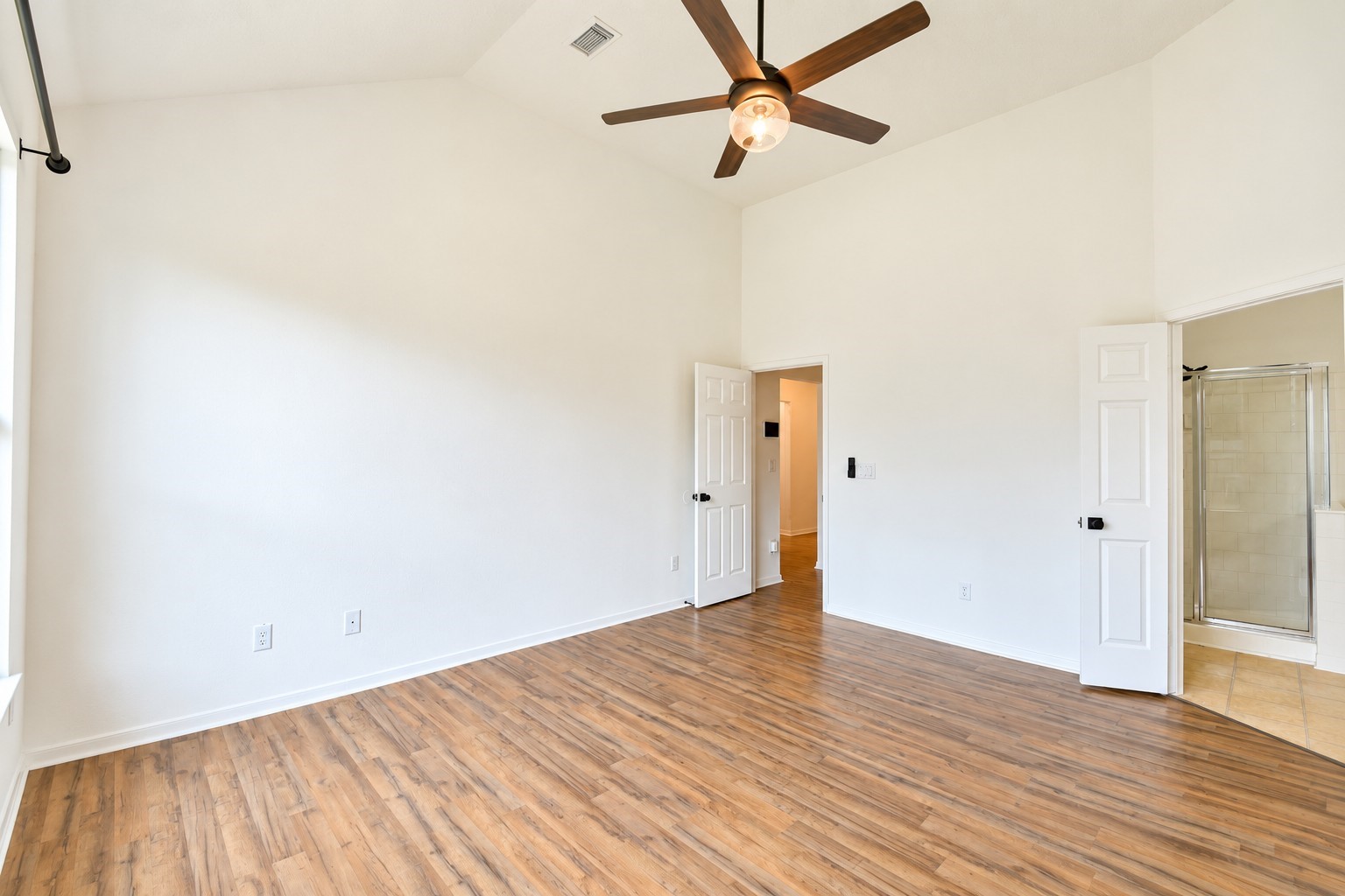 2922 Veva Drive Property Photo 14