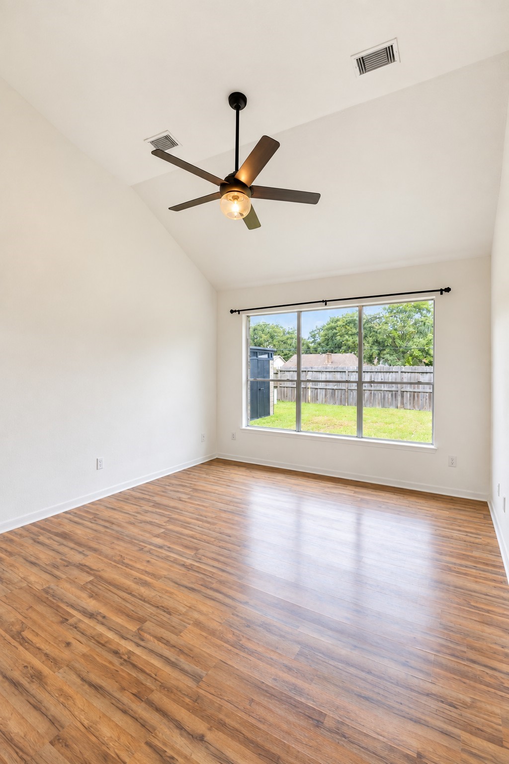 2922 Veva Drive Property Photo 15