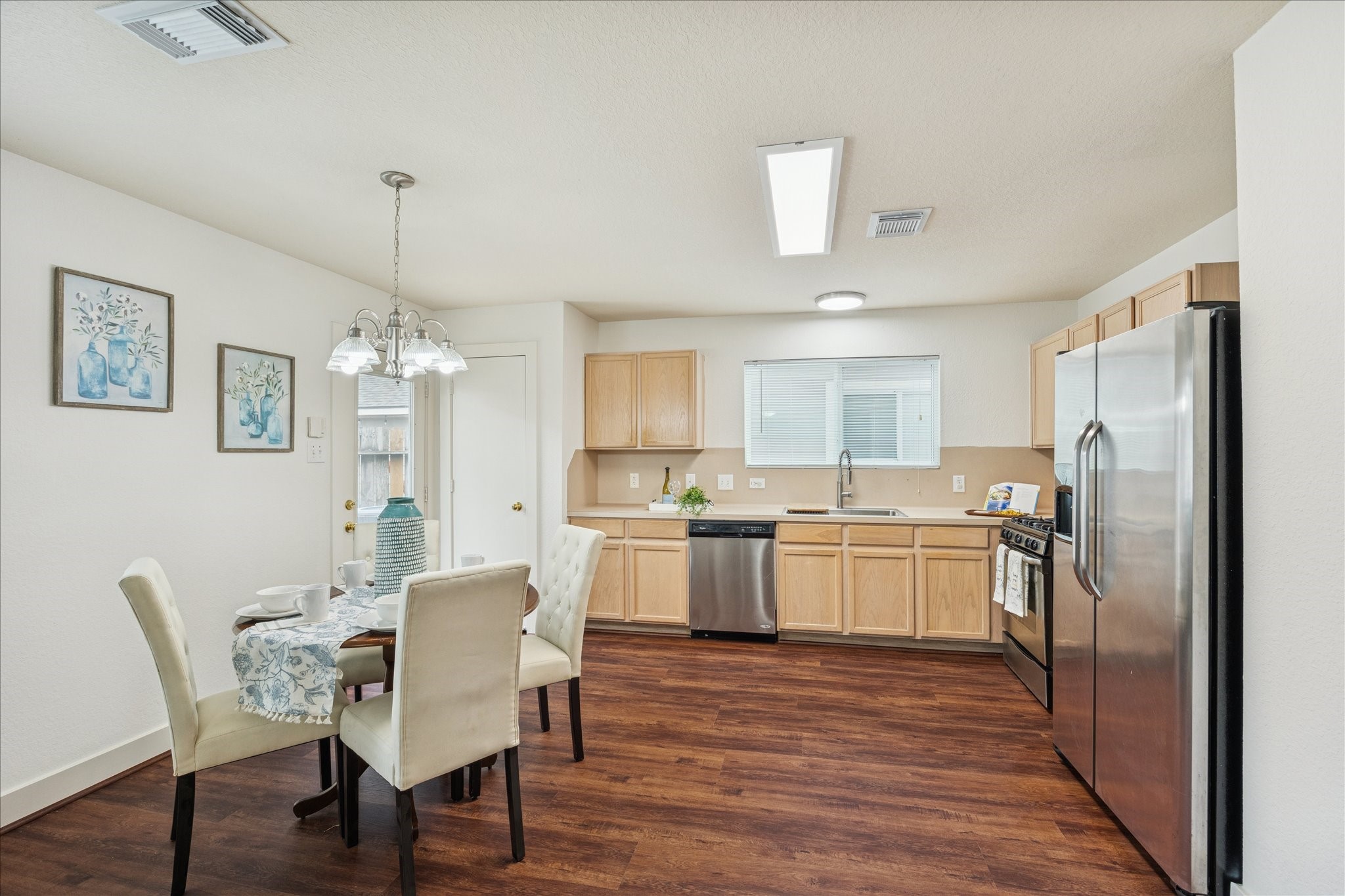 10727 Cobblecreek Way Property Photo 3