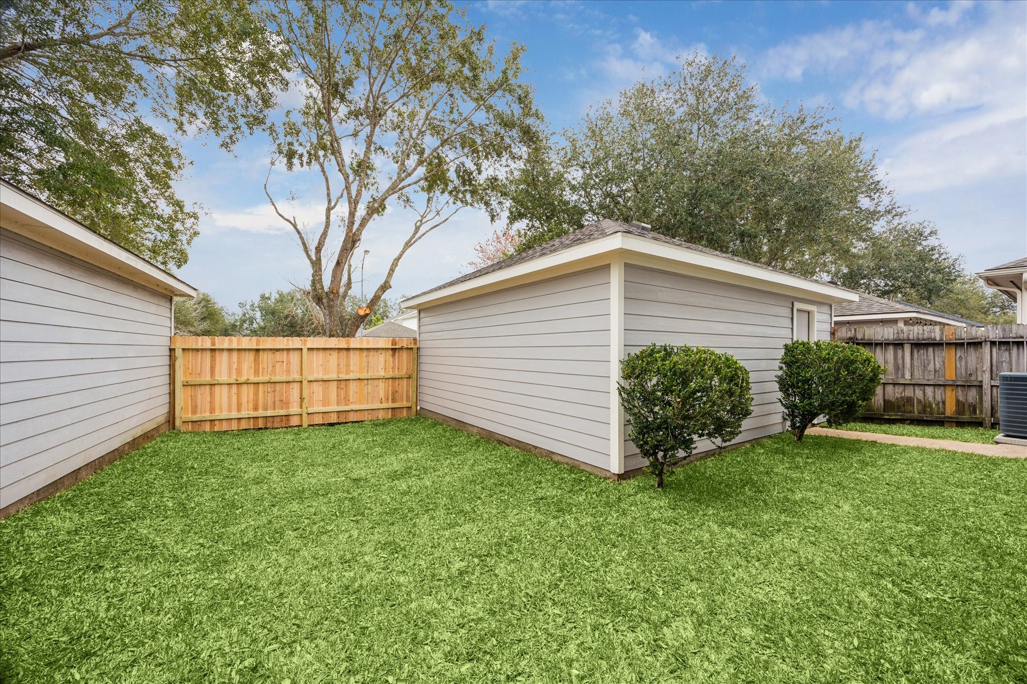 10727 Cobblecreek Way Property Photo 5