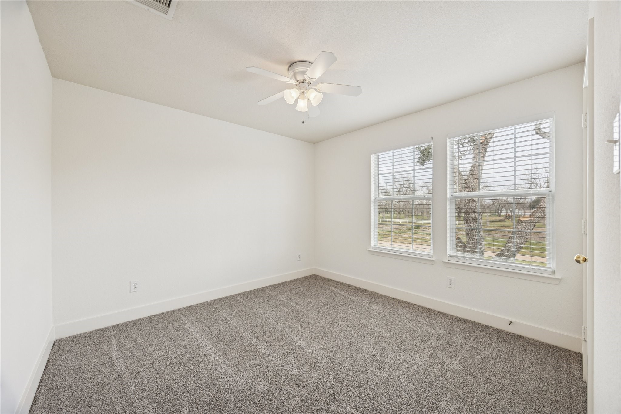 10727 Cobblecreek Way Property Photo 17