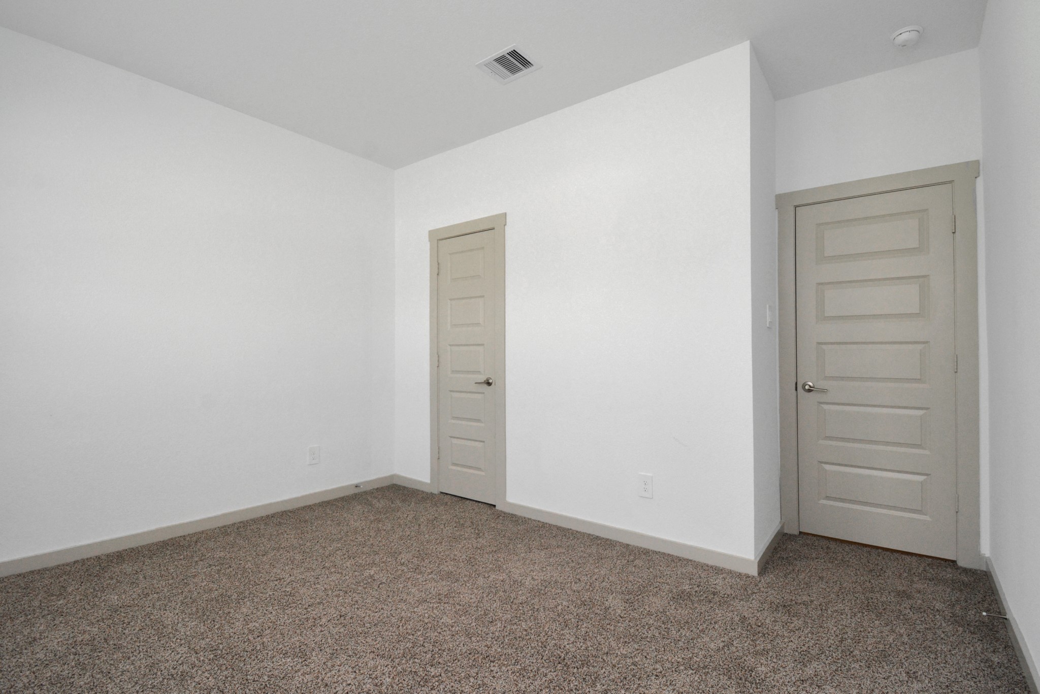 4010 Elk Creek Court Property Photo 5