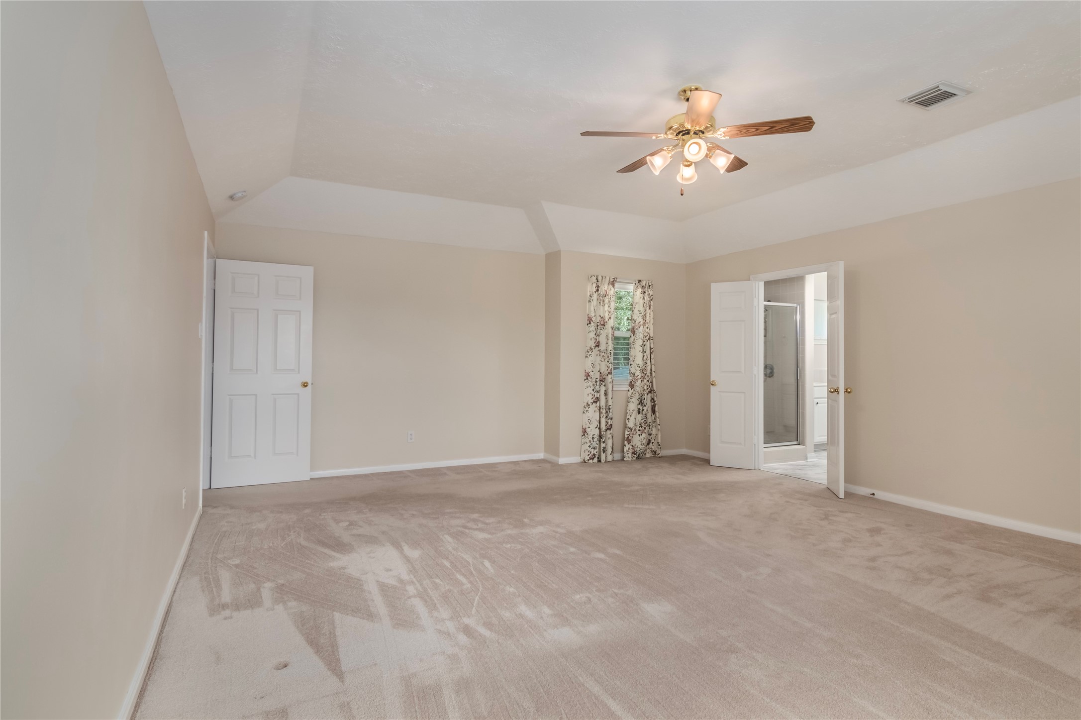 5011 White Manor Drive Property Photo 21