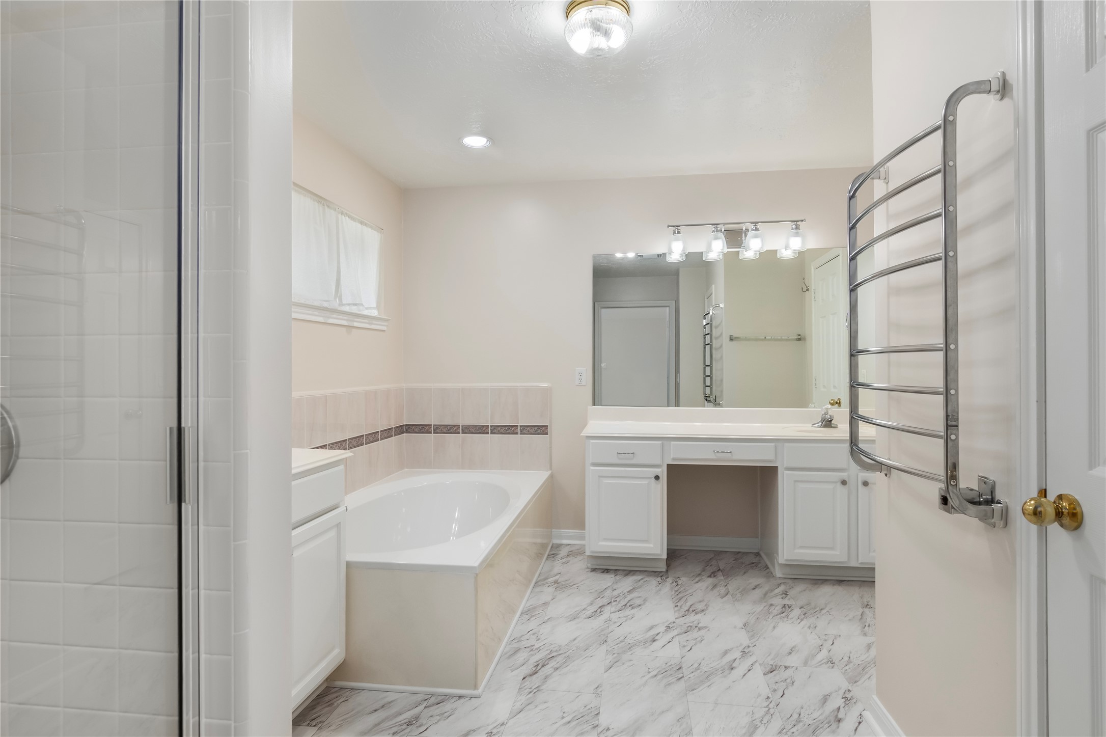5011 White Manor Drive Property Photo 22