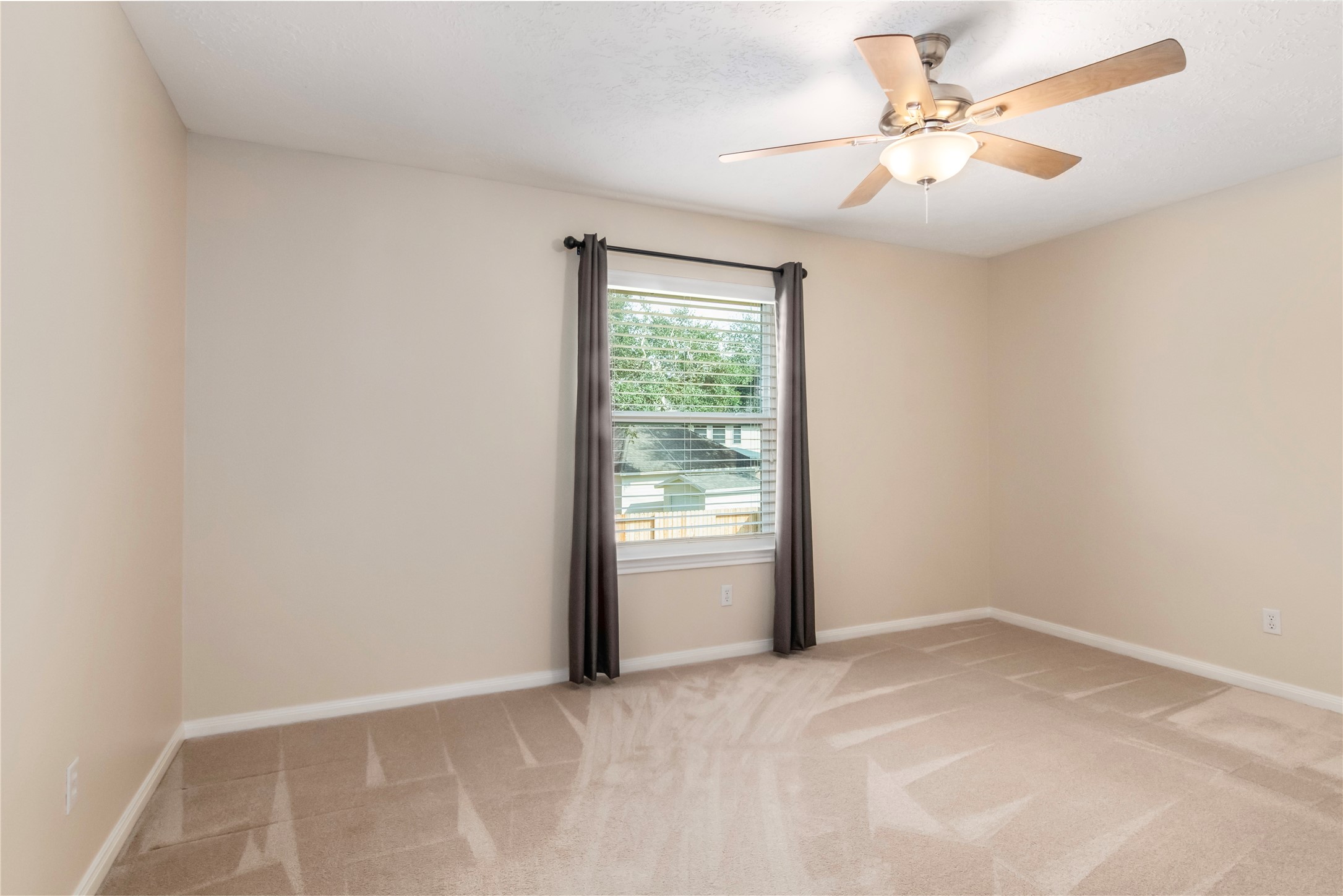 5011 White Manor Drive Property Photo 26