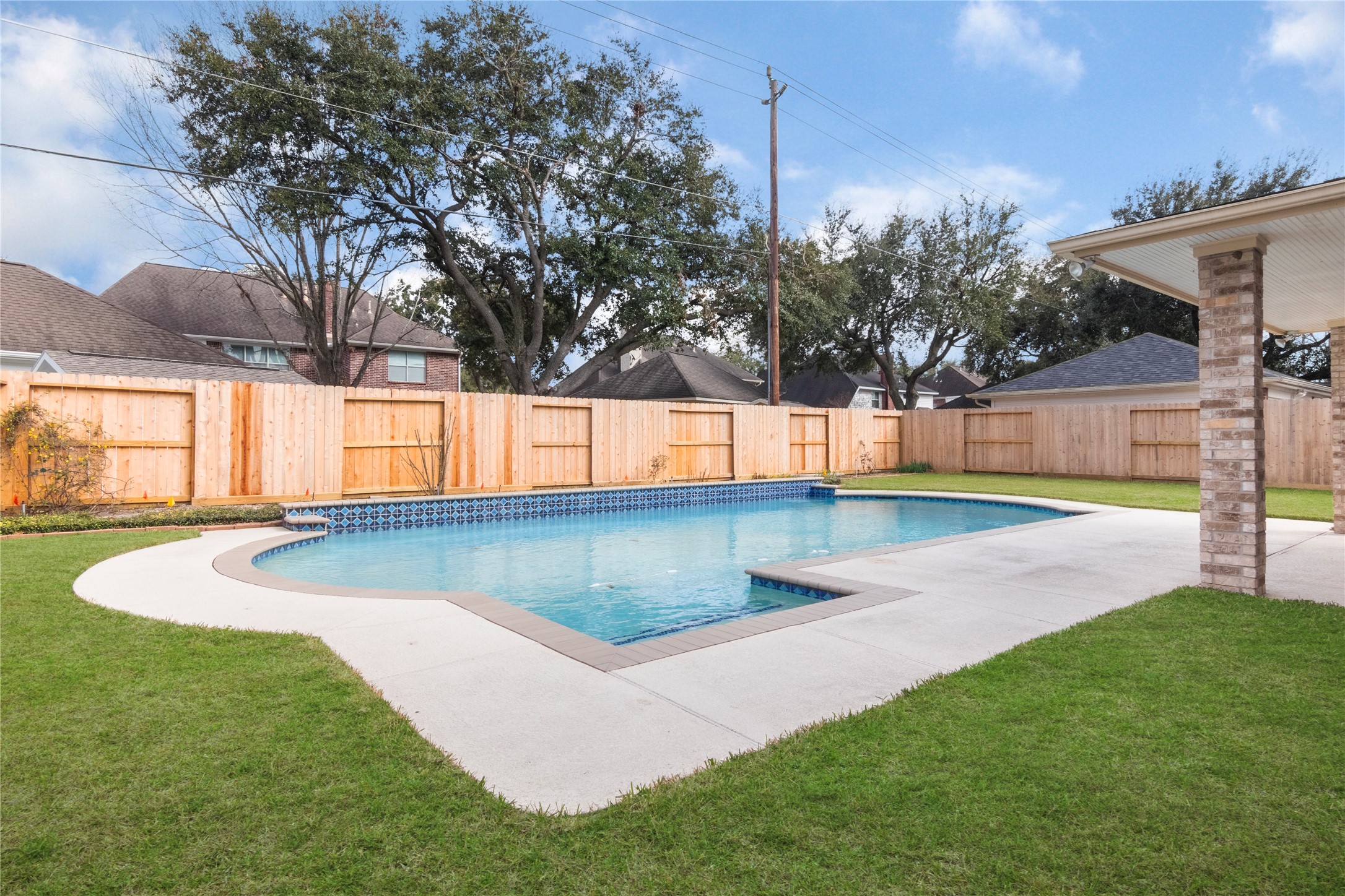 5011 White Manor Drive Property Photo 35