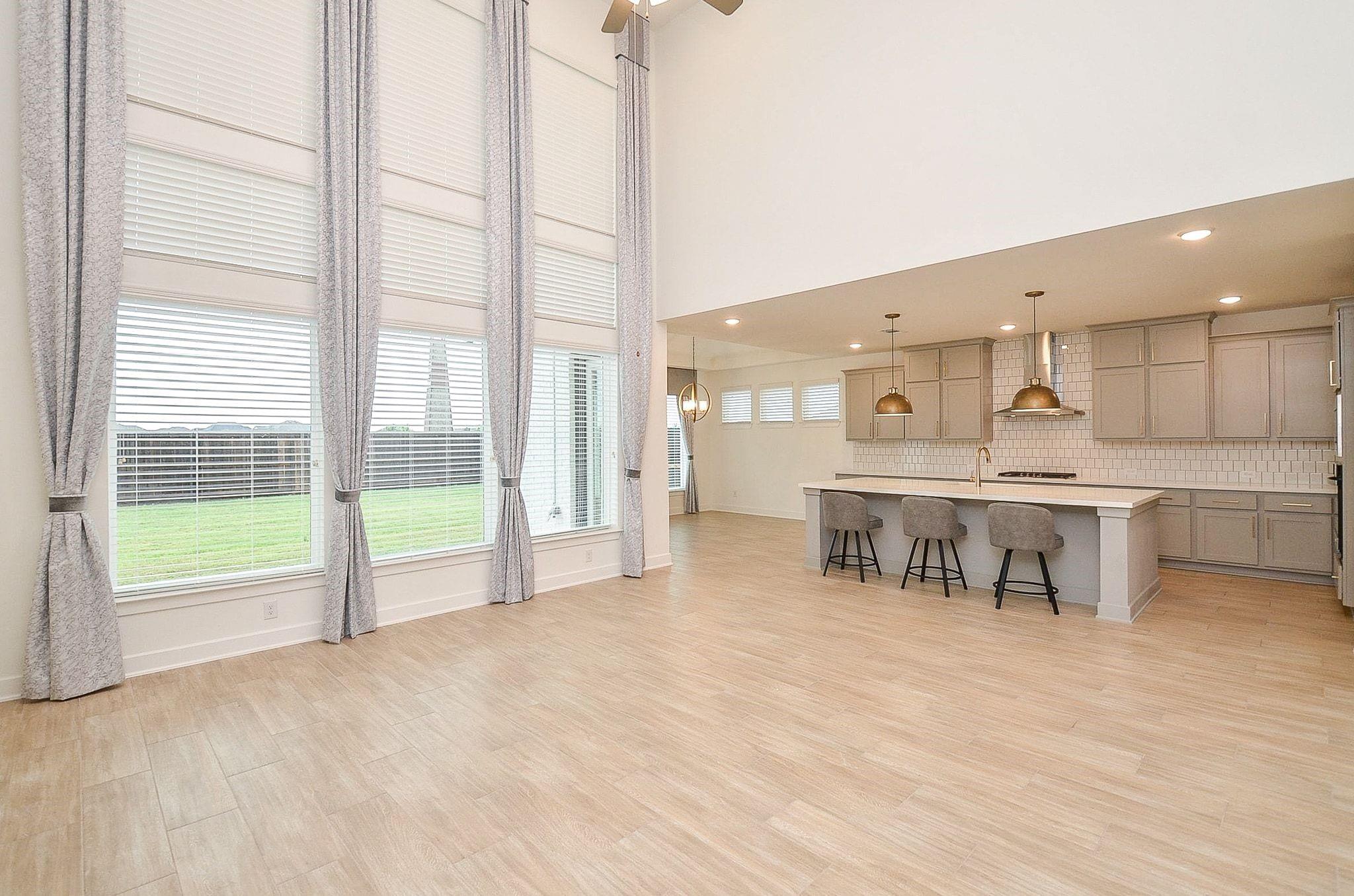 10407 Cloud Shimmer Trace Property Photo 10