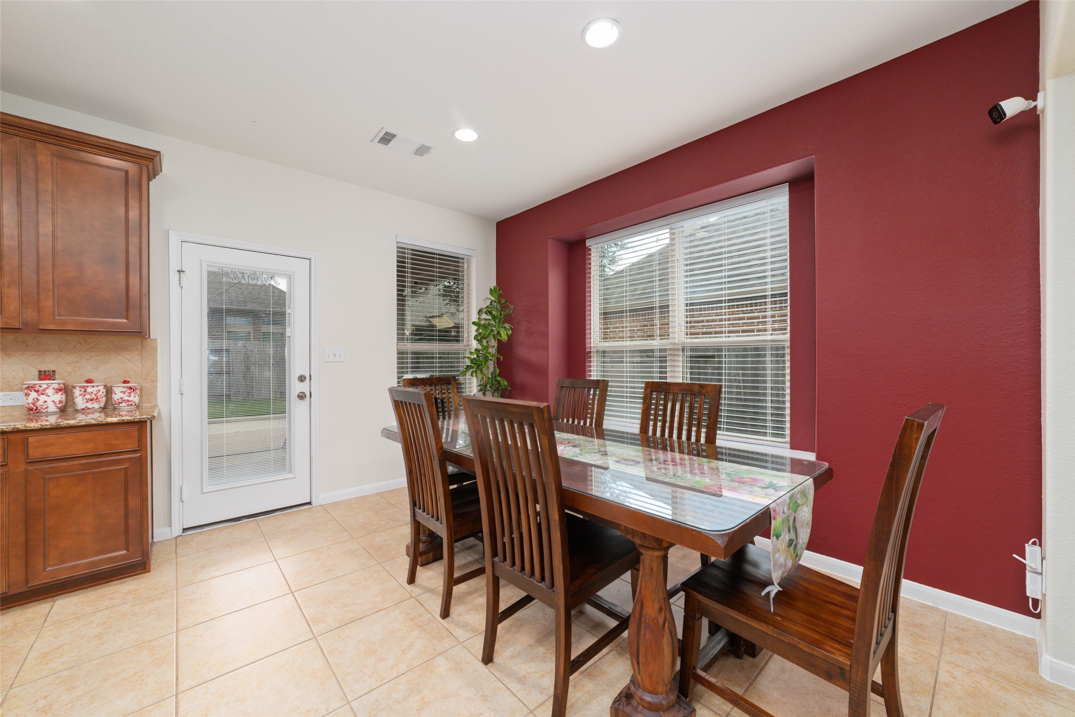 17622 Barrowfield Lane Property Photo 11
