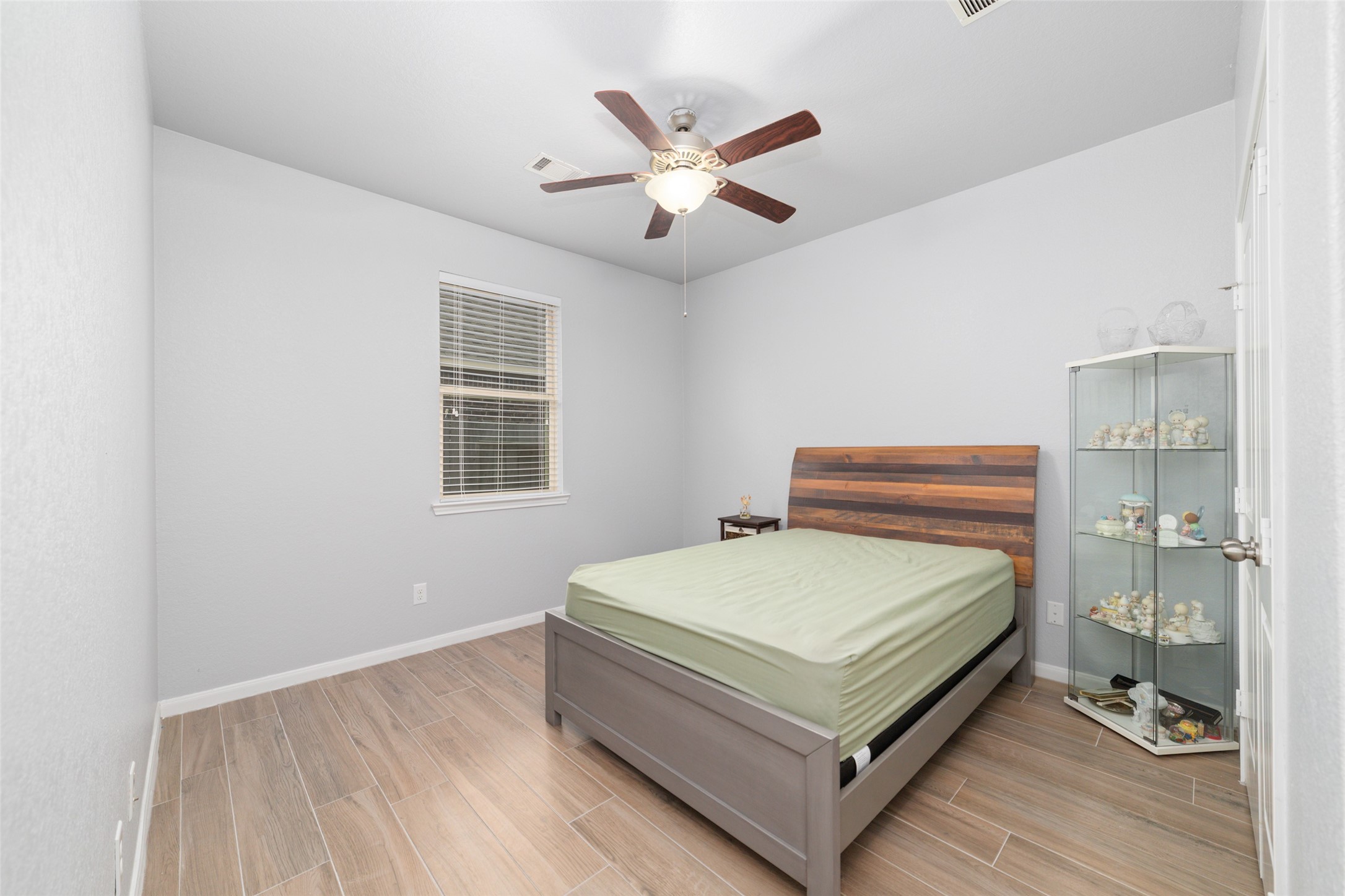17622 Barrowfield Lane Property Photo 16