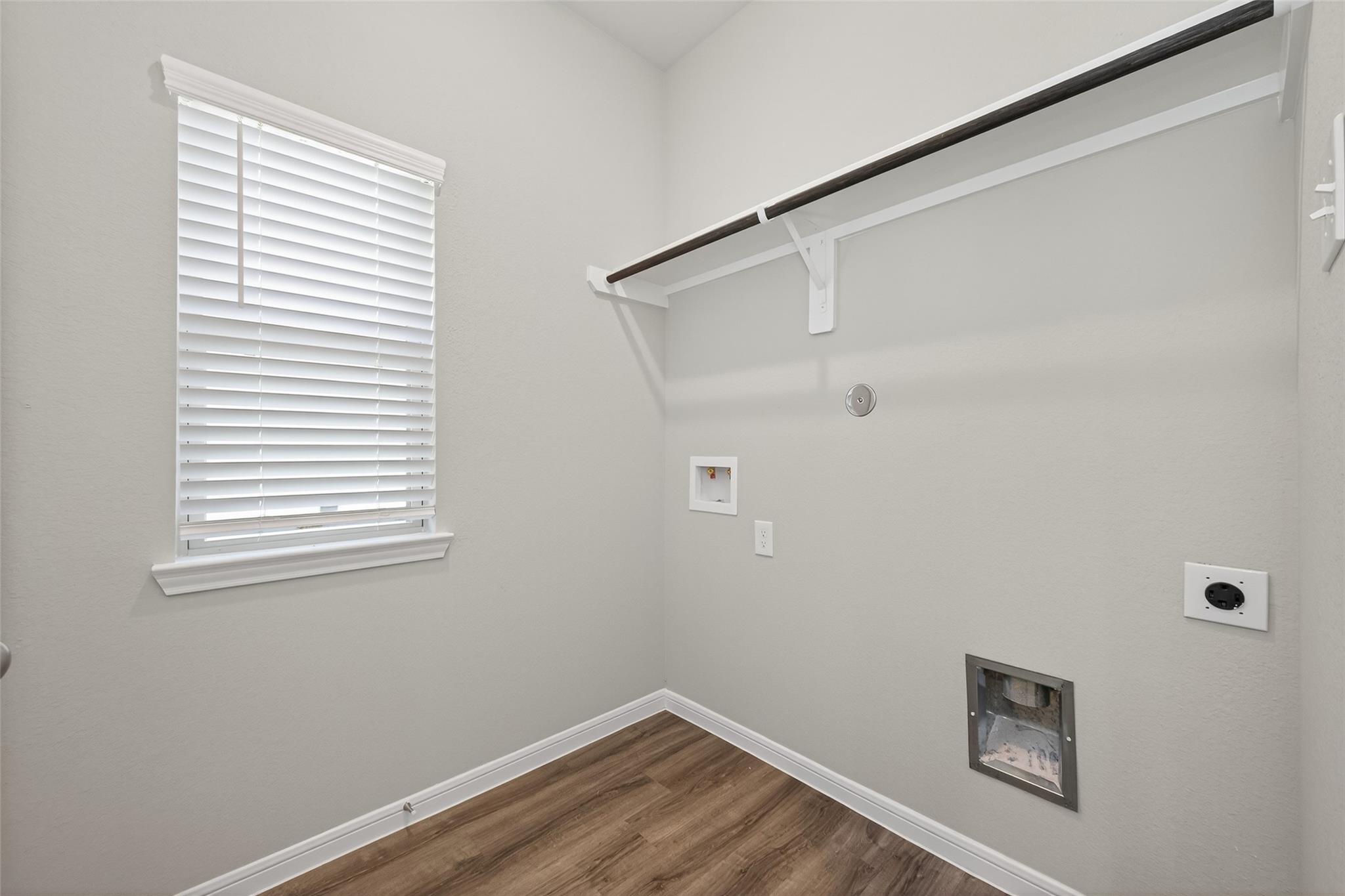 306 Emerald Thicket Lane Property Photo 14