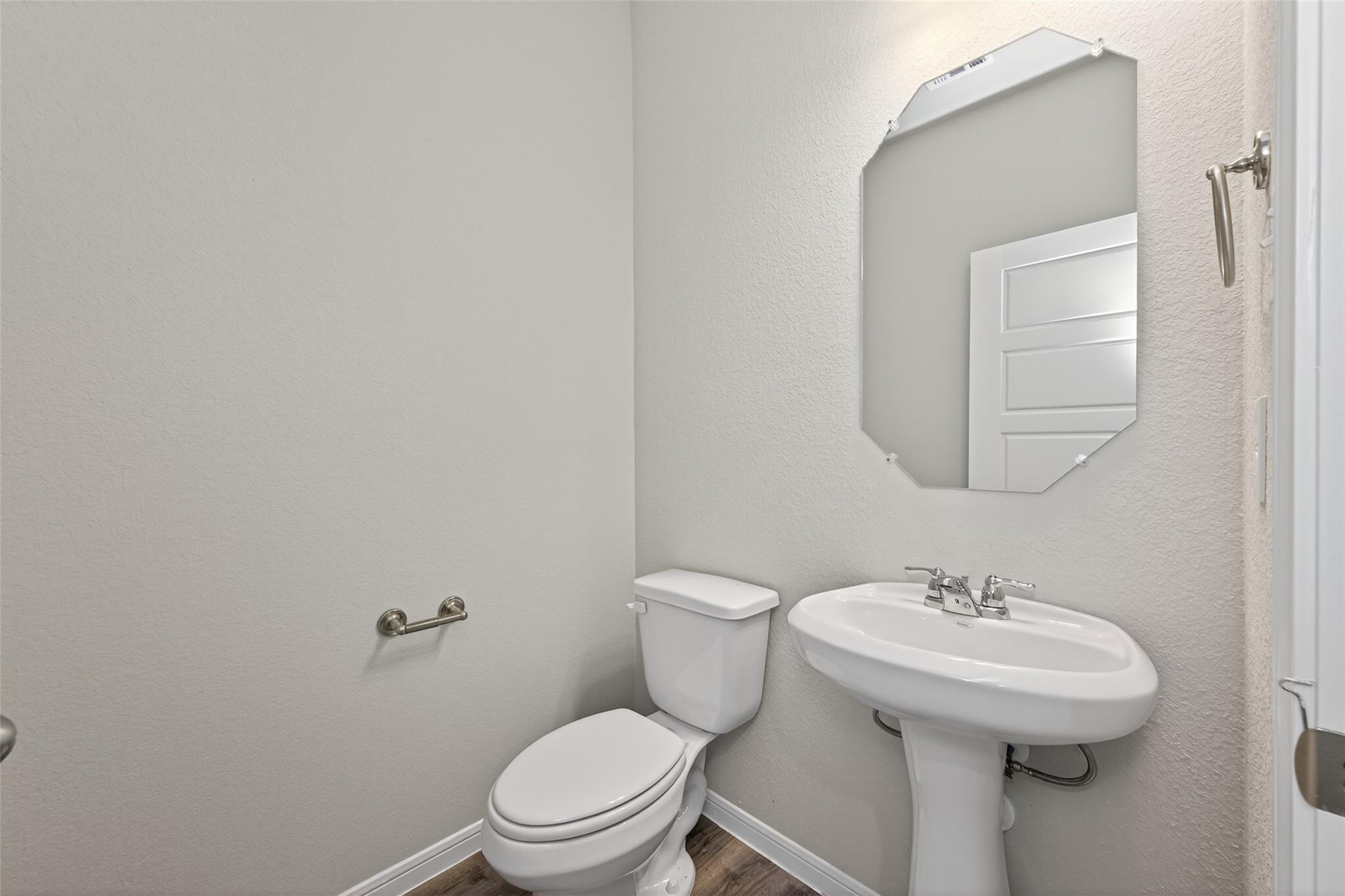 306 Emerald Thicket Lane Property Photo 15