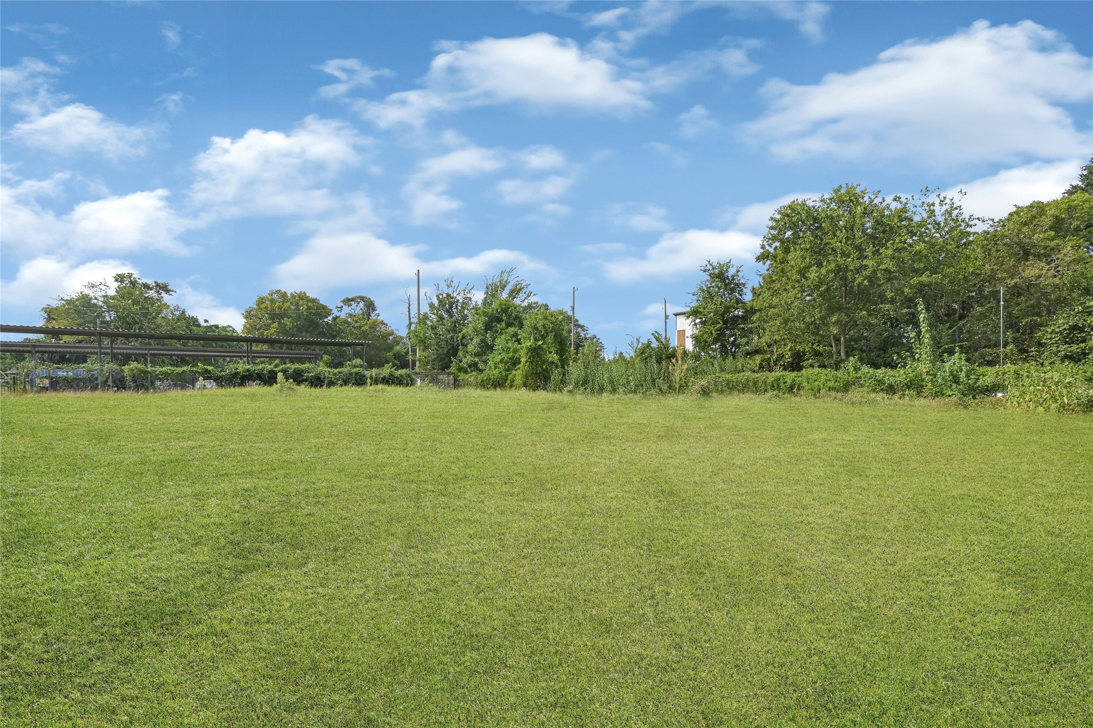 4524 Pinemont Drive Property Photo 1