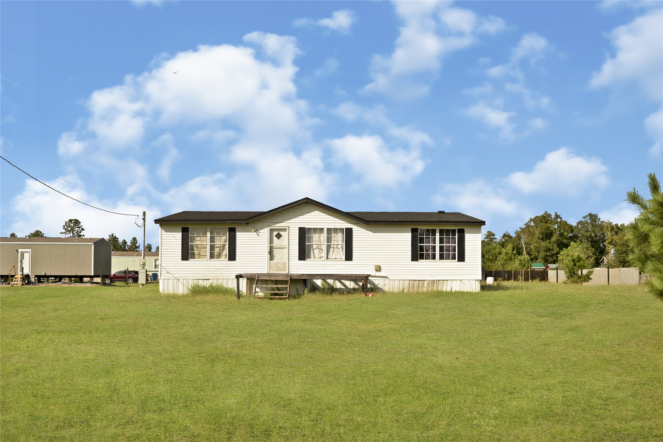 849 County Road 5027 Property Photo 1