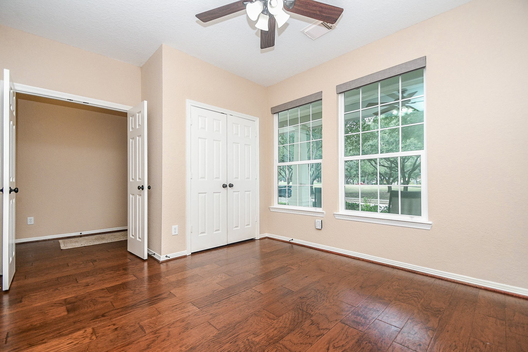 1115 Autumn Green Drive Property Photo 7