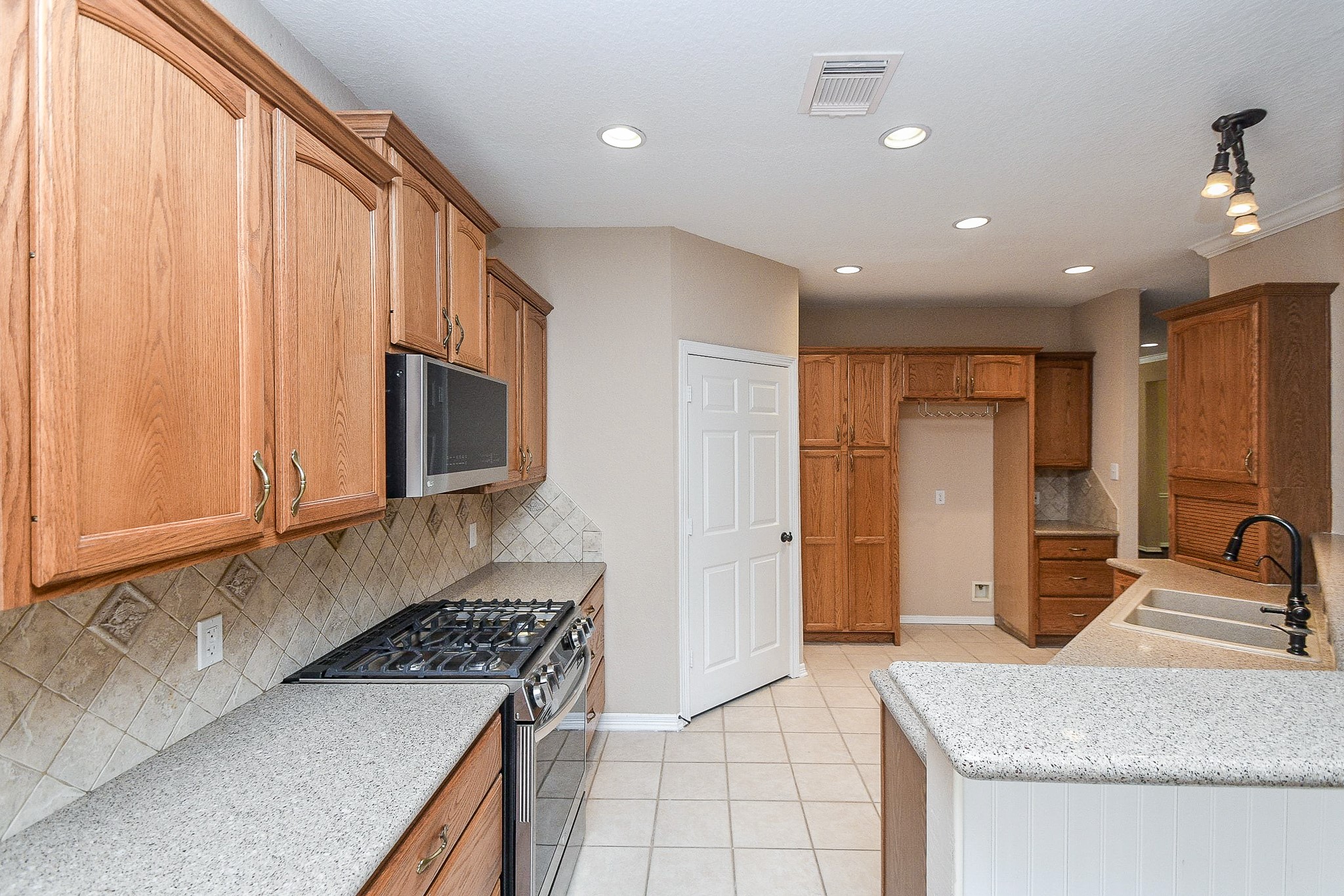 1115 Autumn Green Drive Property Photo 13