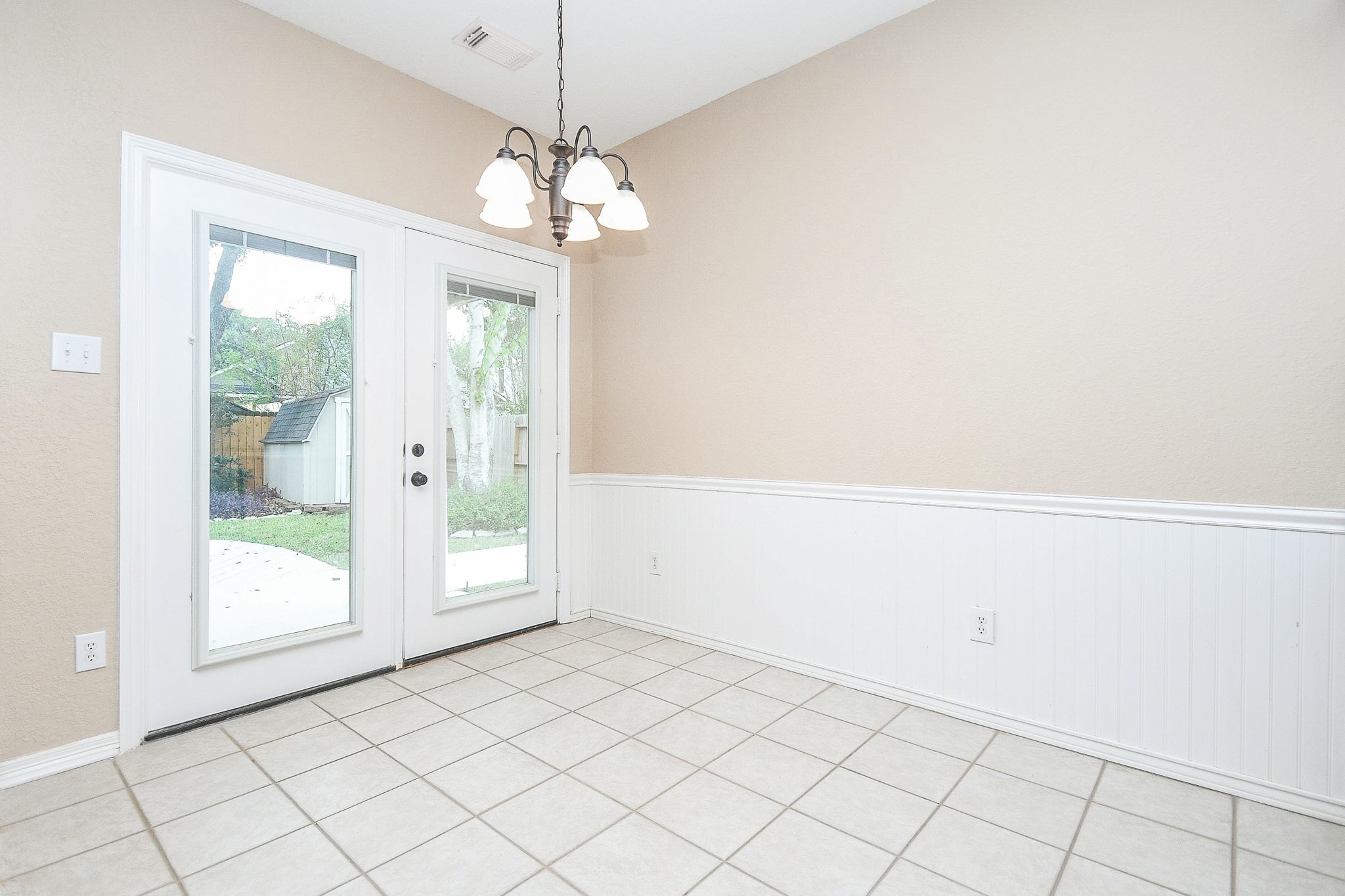 1115 Autumn Green Drive Property Photo 15