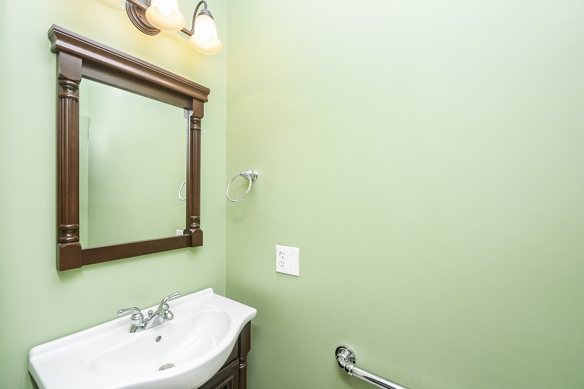 1115 Autumn Green Drive Property Photo 27