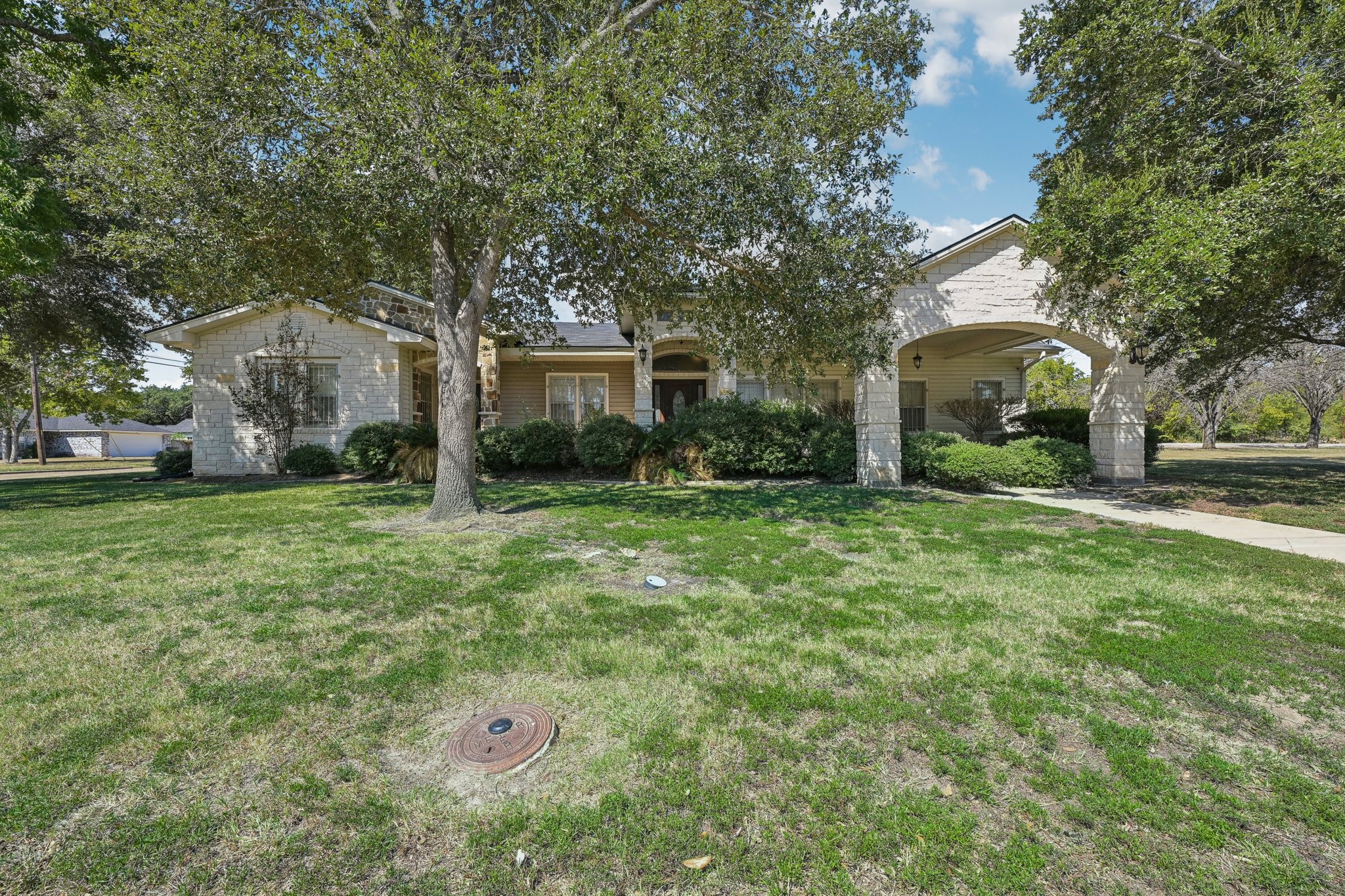 900 N Randolph Avenue Property Photo