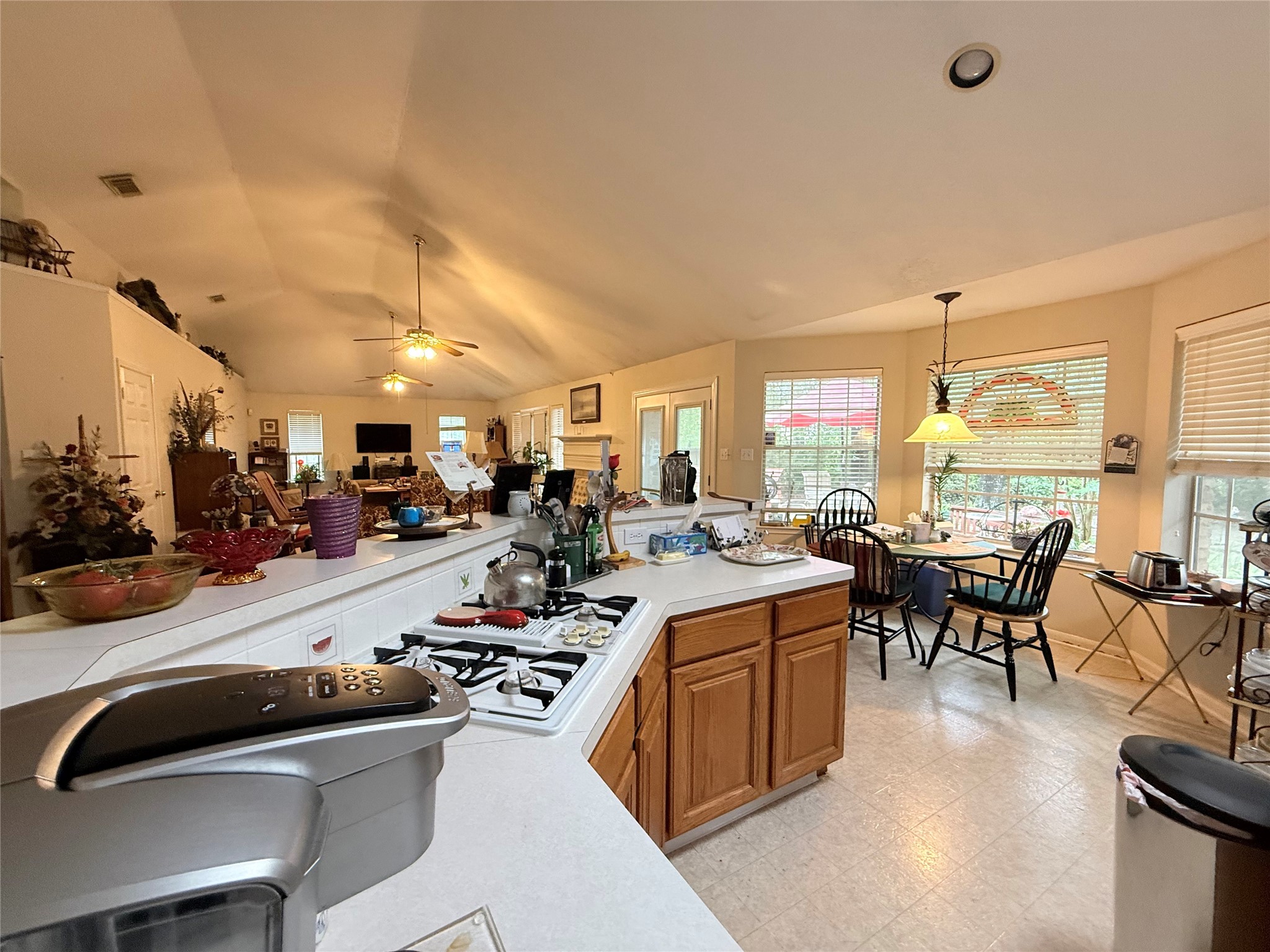 1600 Carriage Run W Property Photo 5