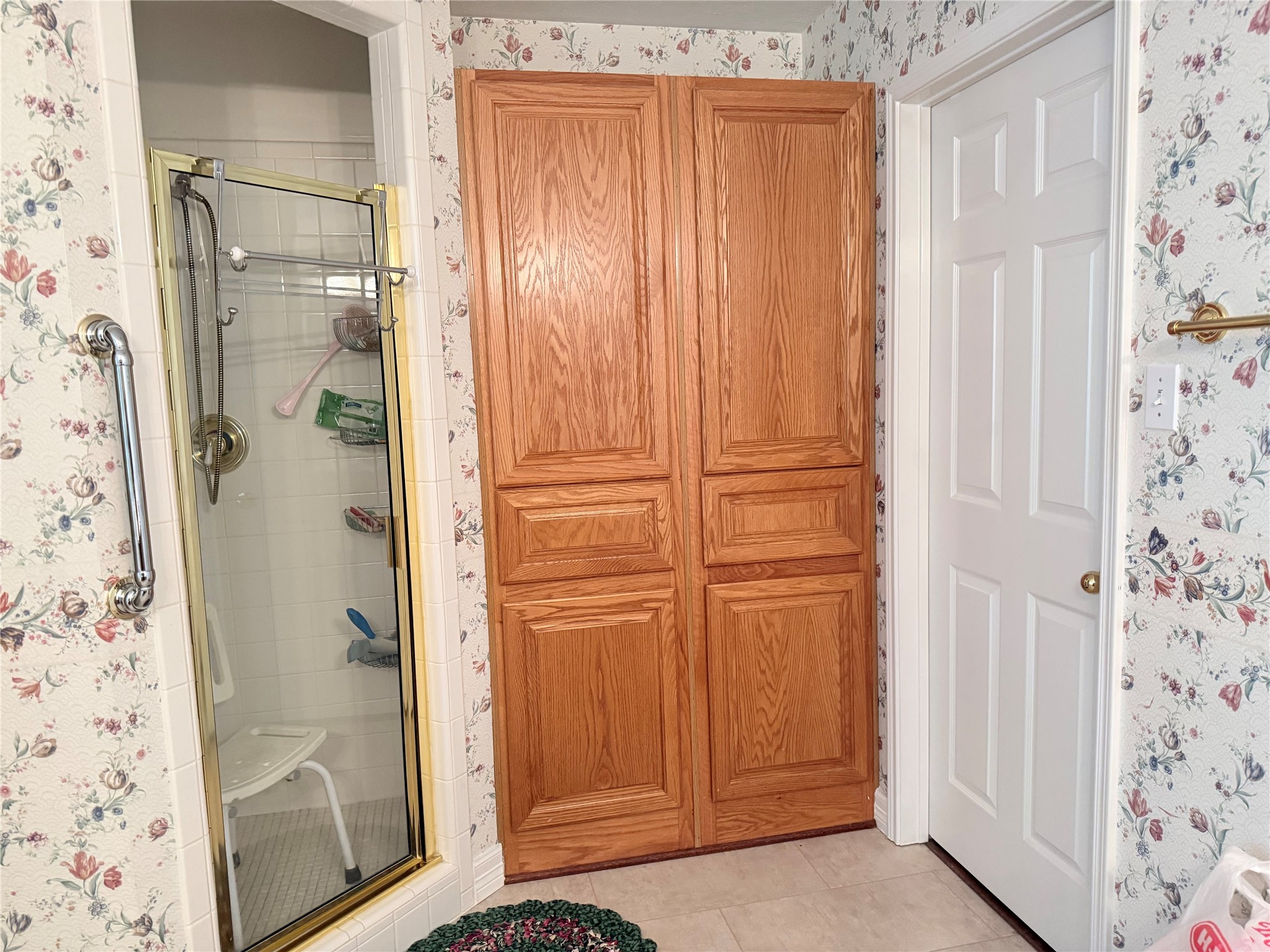 1600 Carriage Run W Property Photo 10