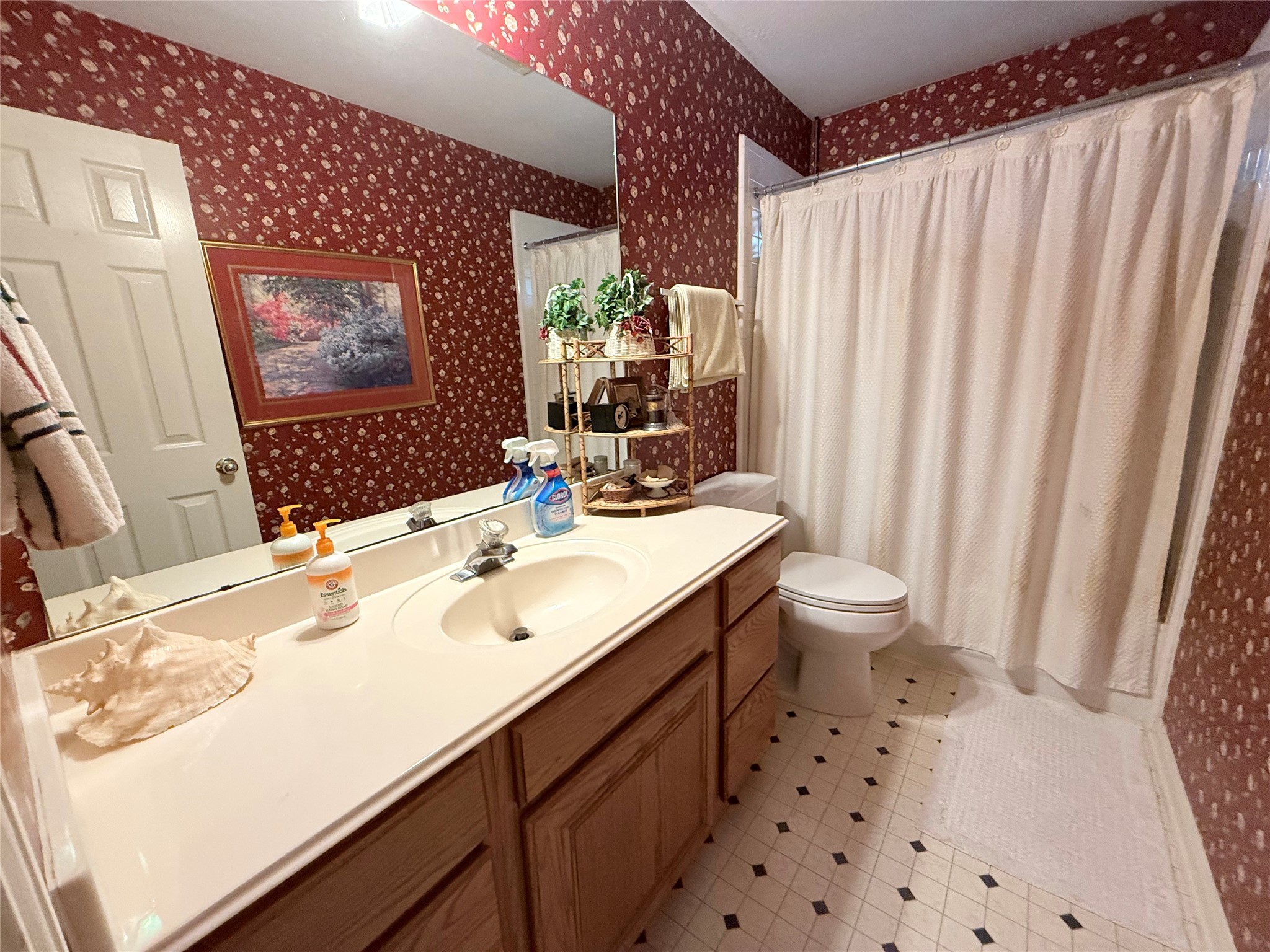 1600 Carriage Run W Property Photo 15
