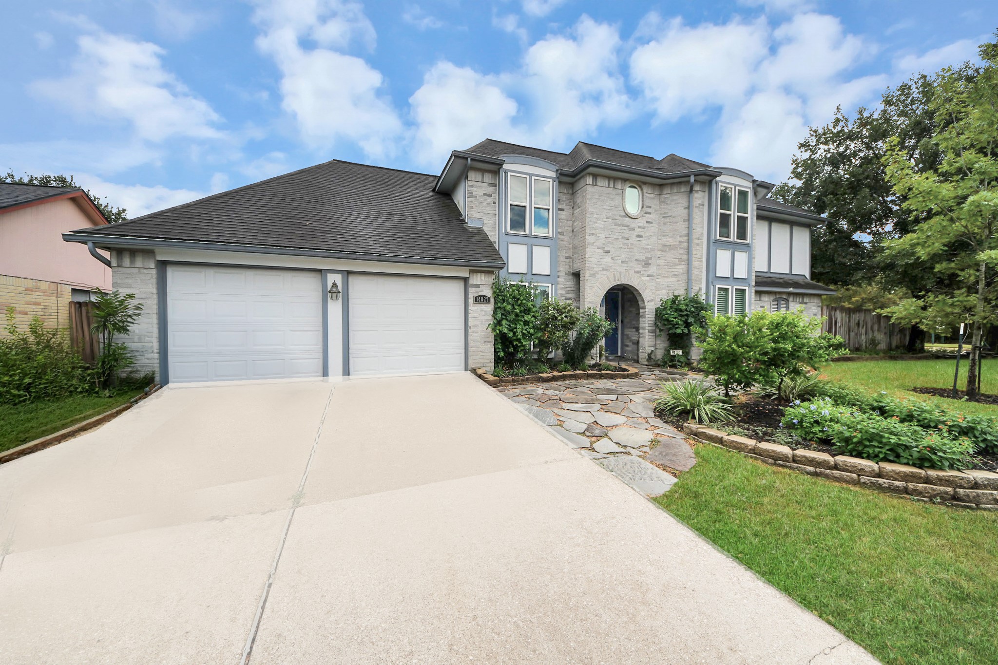 14827 Cypress Ridge Drive Property Photo 3