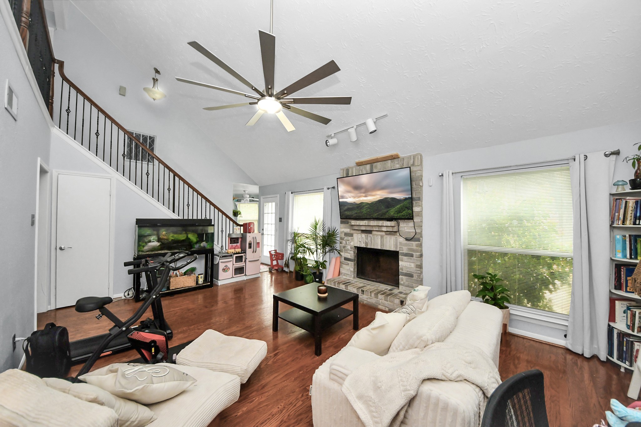 14827 Cypress Ridge Drive Property Photo 21