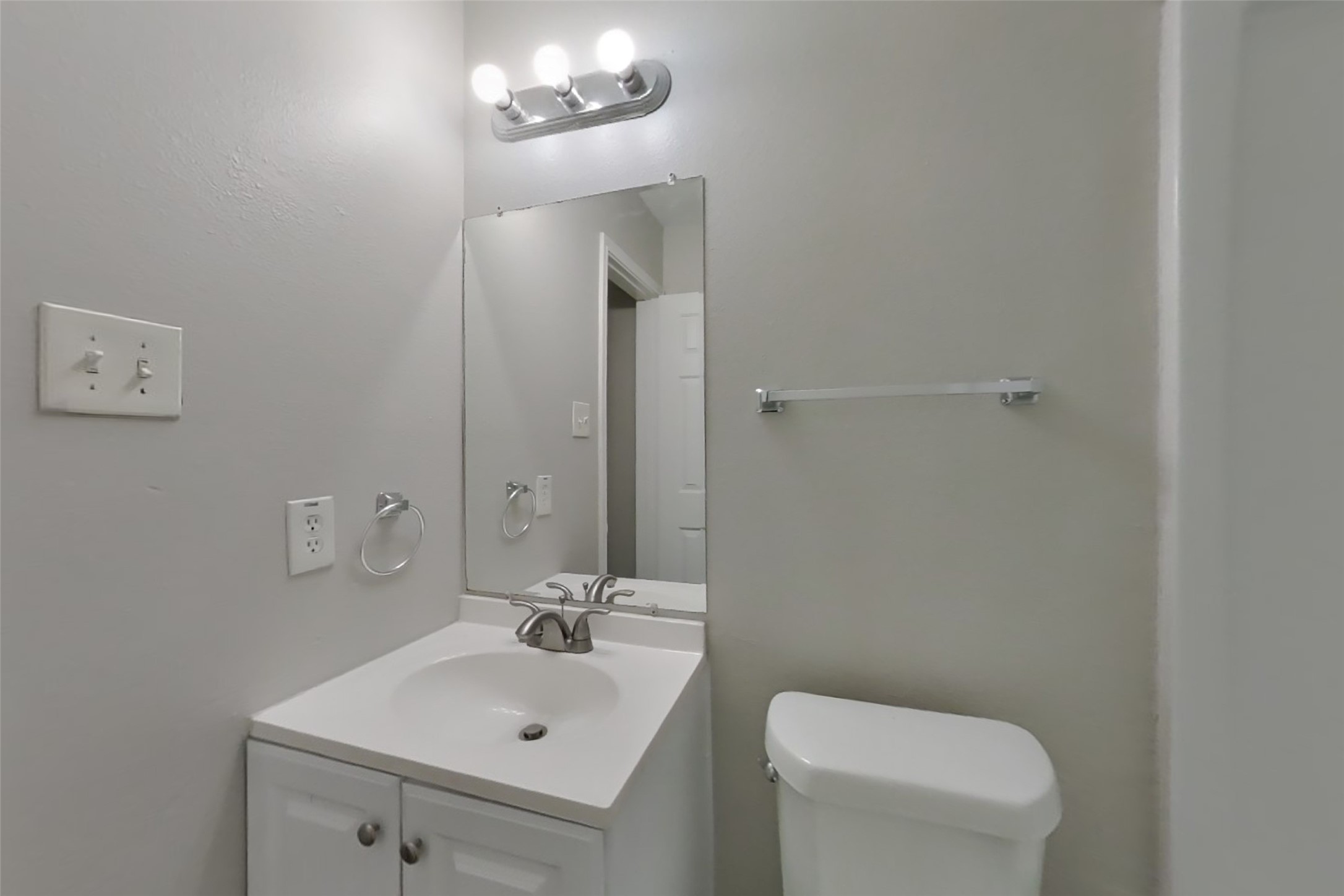 20103 Bambiwoods Drive Property Photo 16