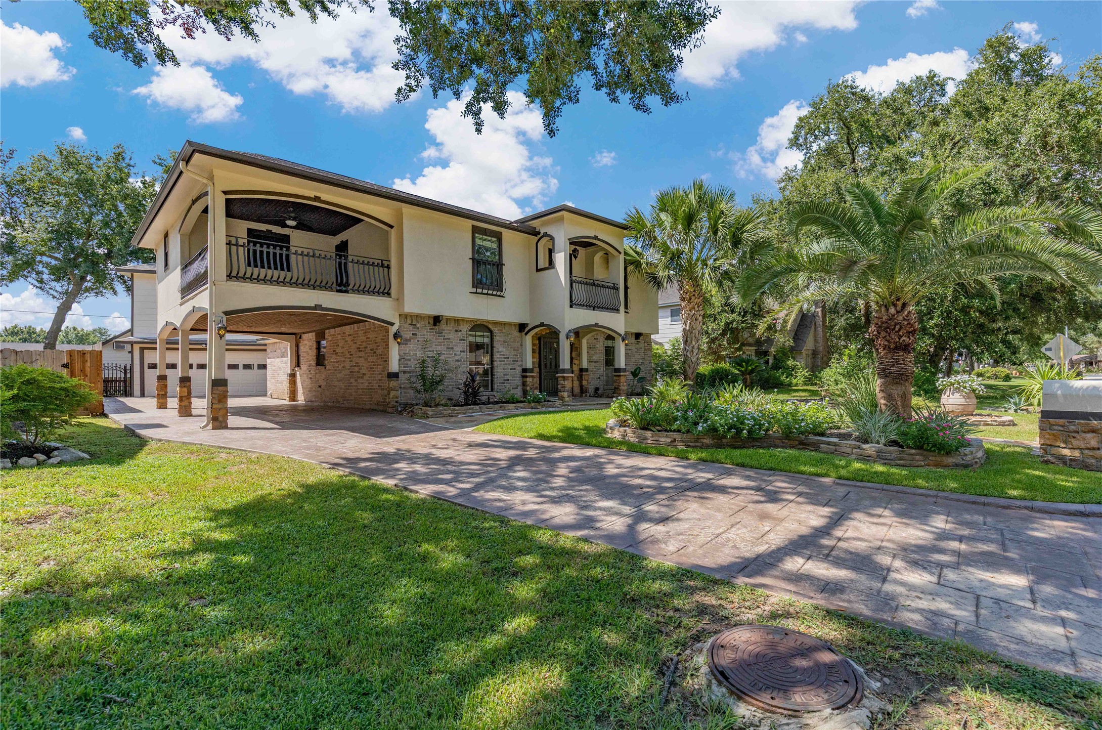 7615 Fernbrook Lane Property Photo 4