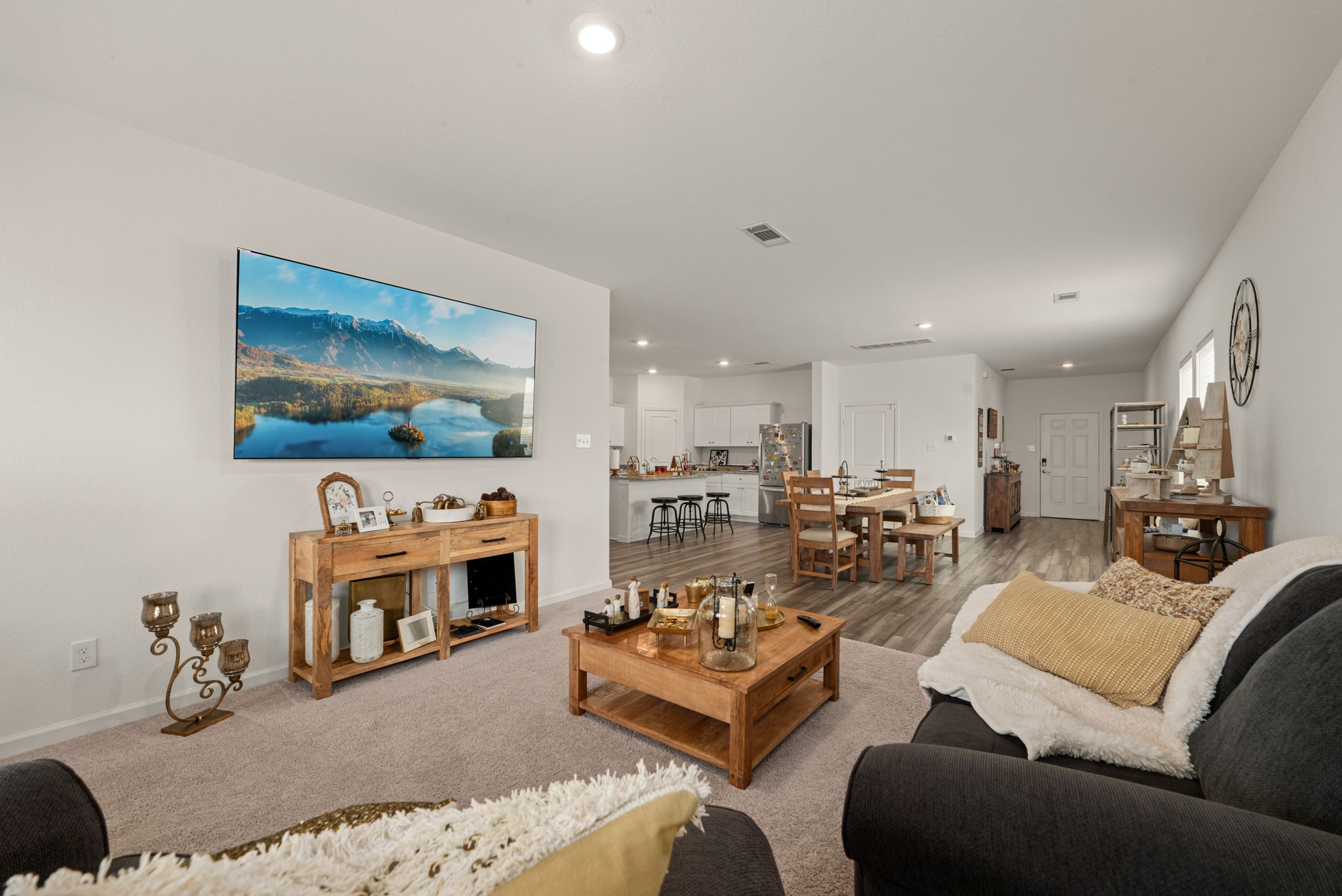 718 Amesbury Road Property Photo 16