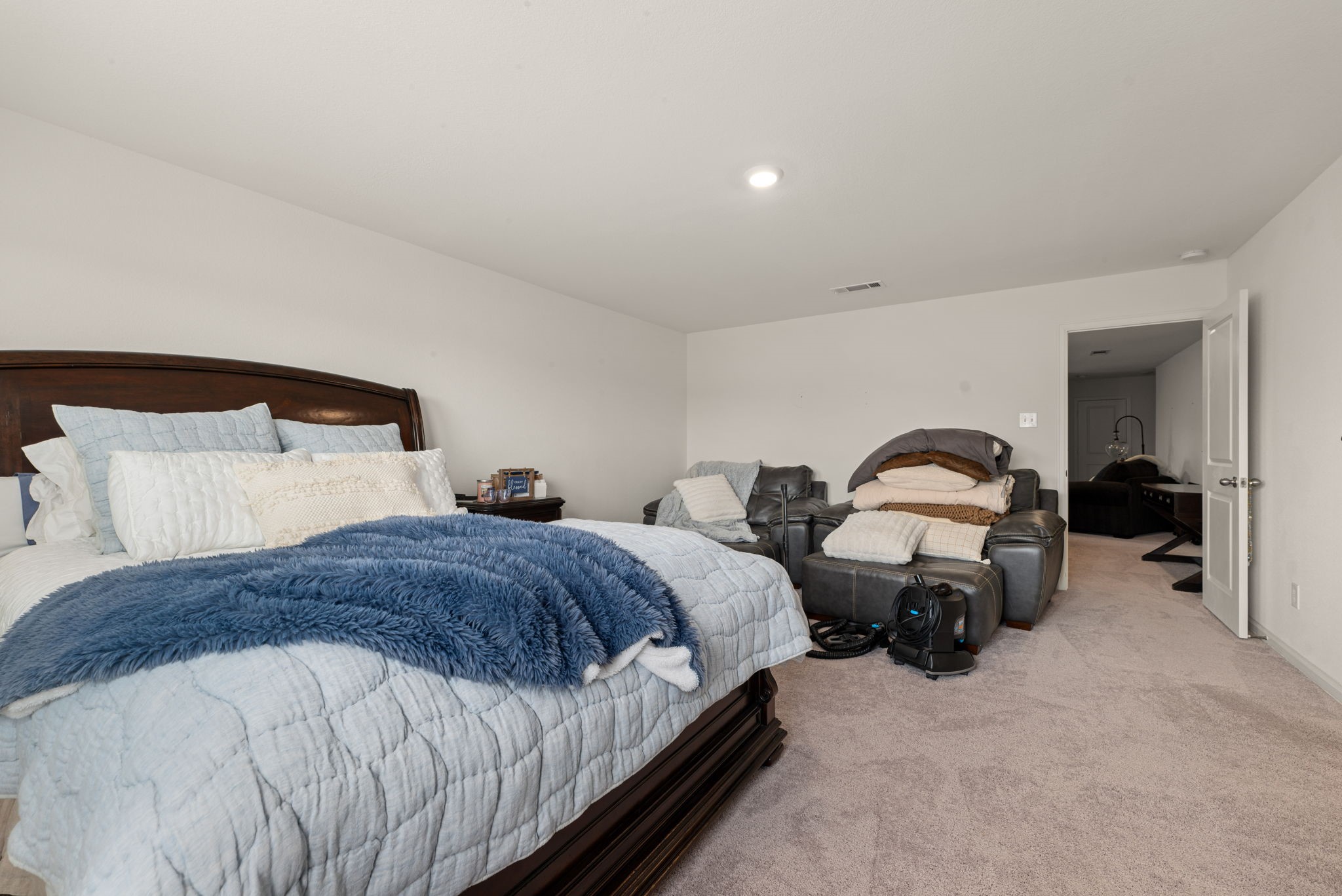 718 Amesbury Road Property Photo 24
