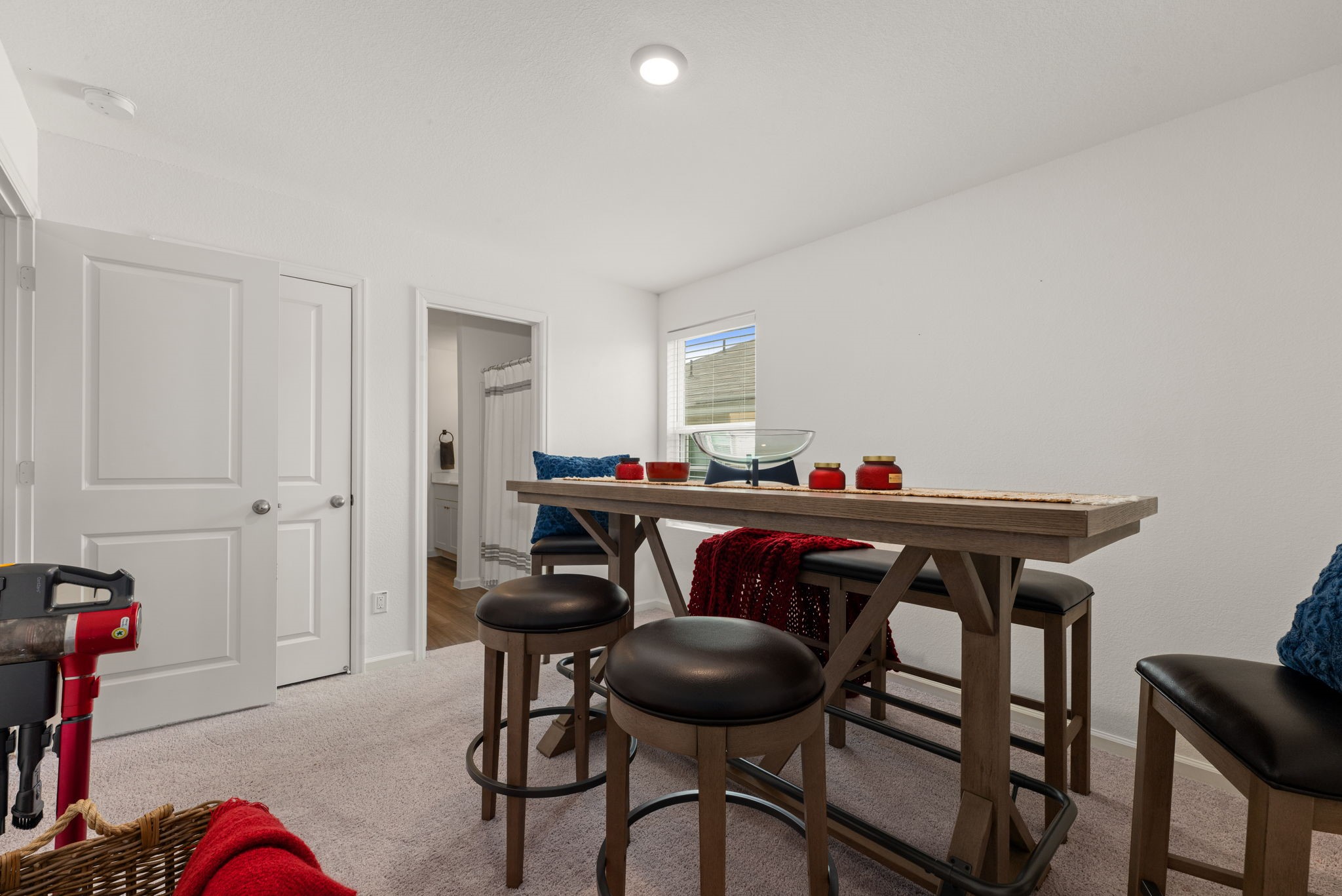 718 Amesbury Road Property Photo 29